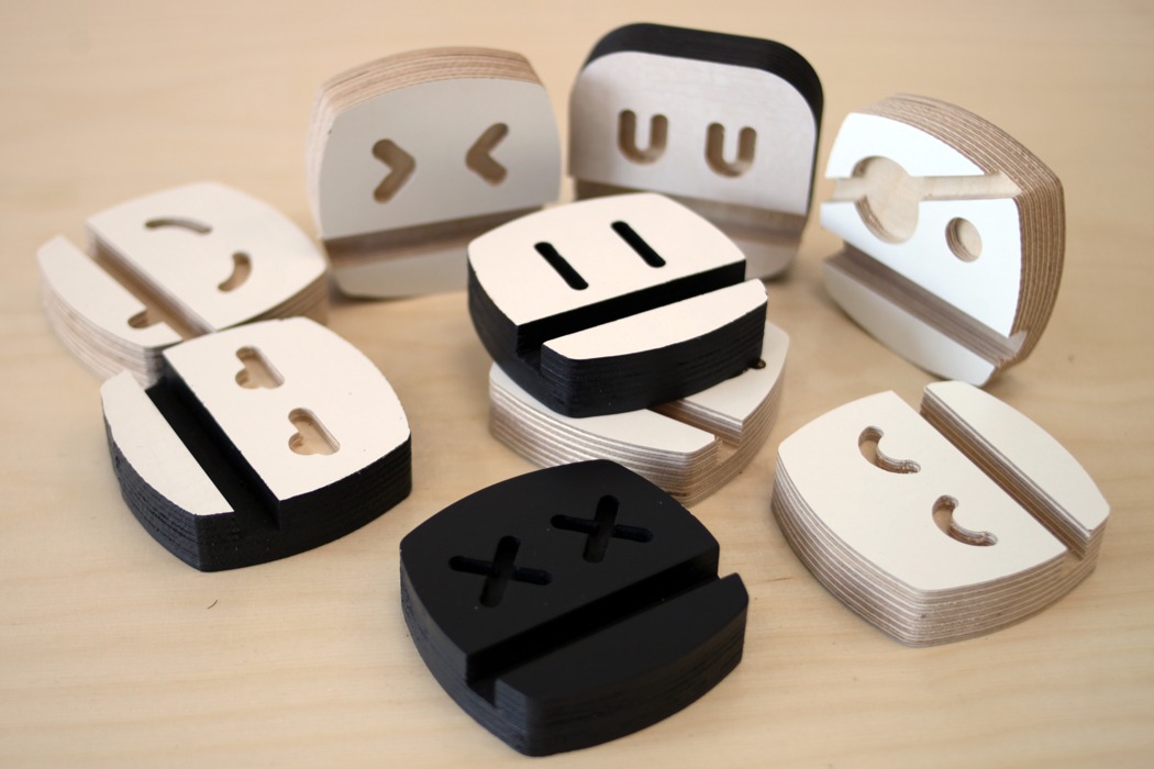 key，Mobile phone holder，environment protection，Turn waste into treasure，NEW NEW，