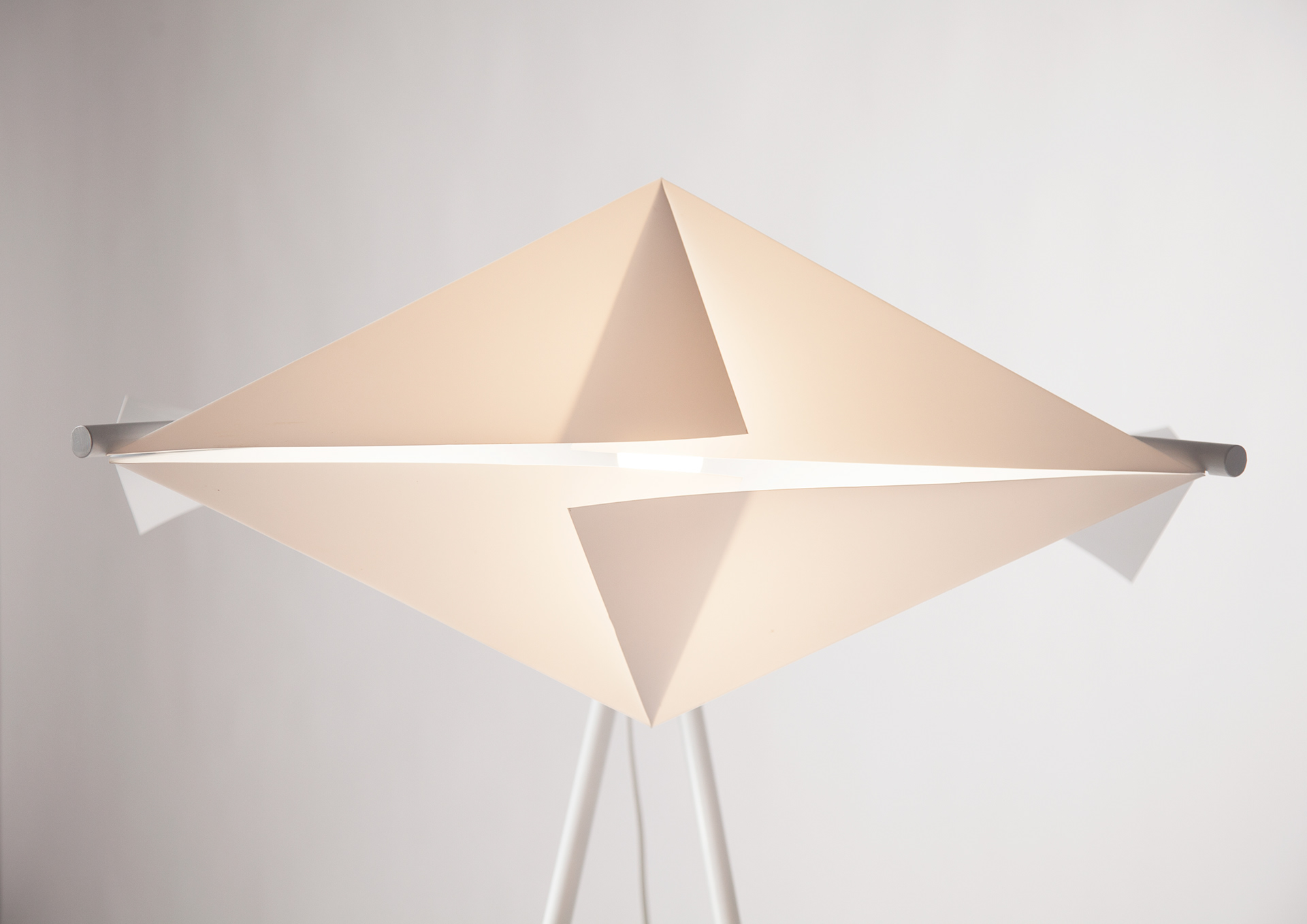Light regulation，product design，Origami lamp，