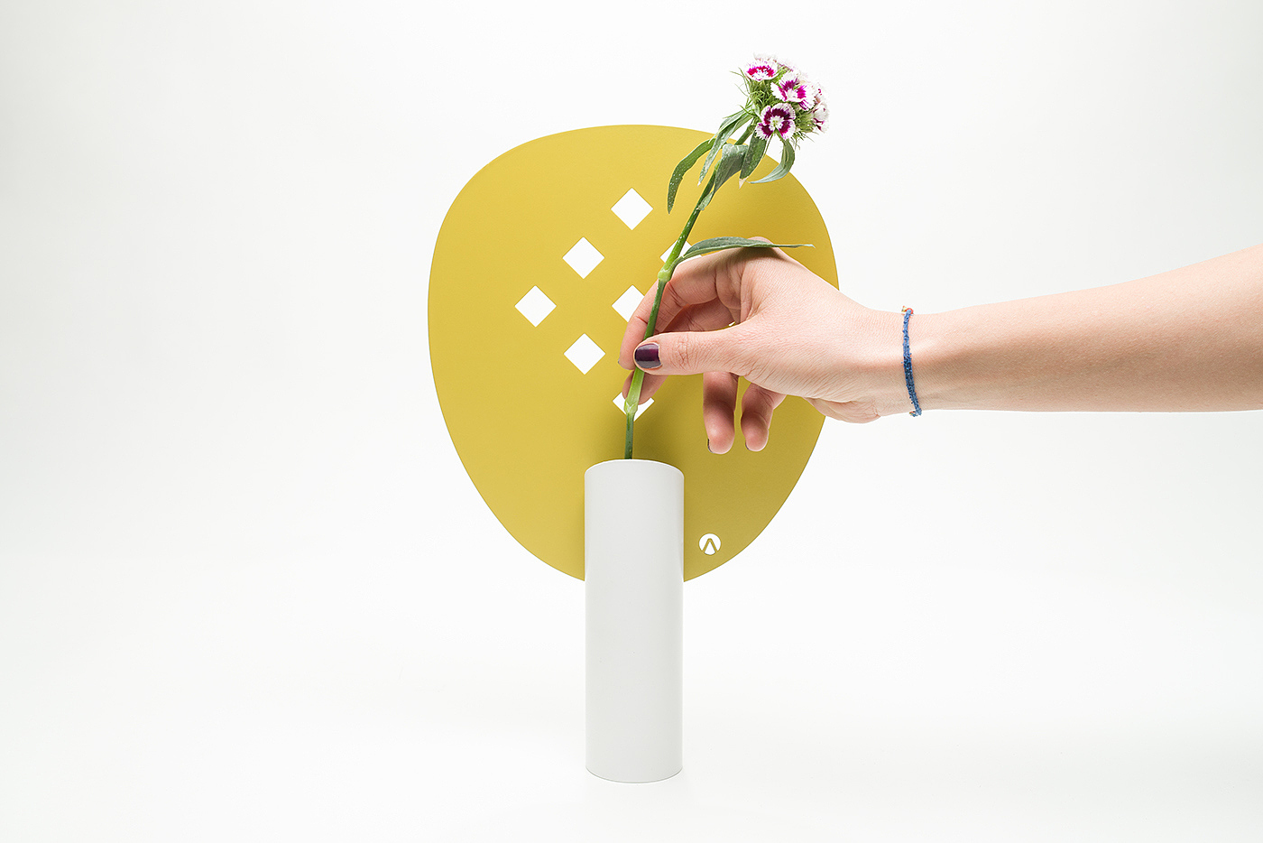fans，vase，Receive，colour，