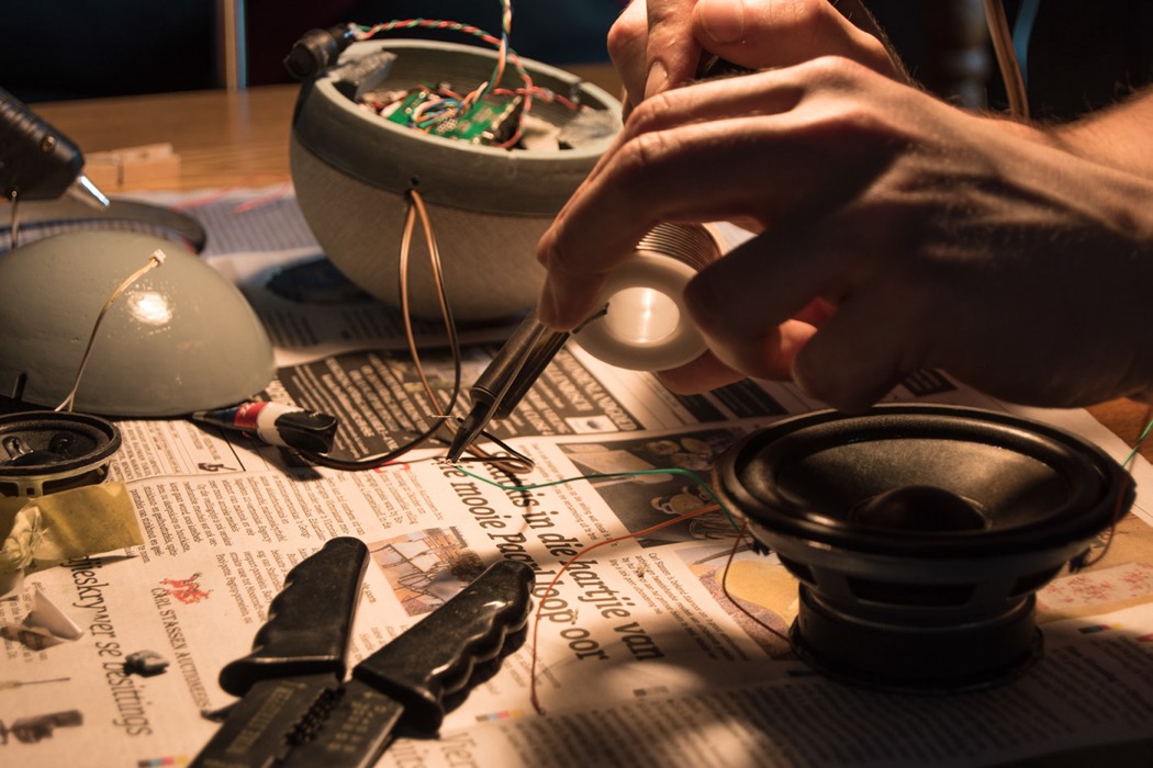 sketch，intelligence，Portable，speaker，Bluetooth，