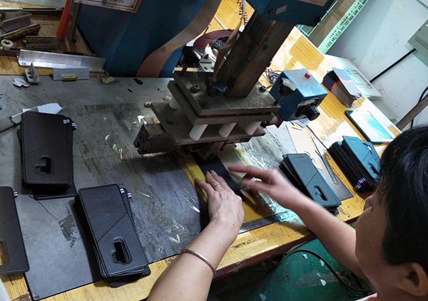 ADEQWAT，4 inches，Functionality，Boulanger，Mobile phone shell，