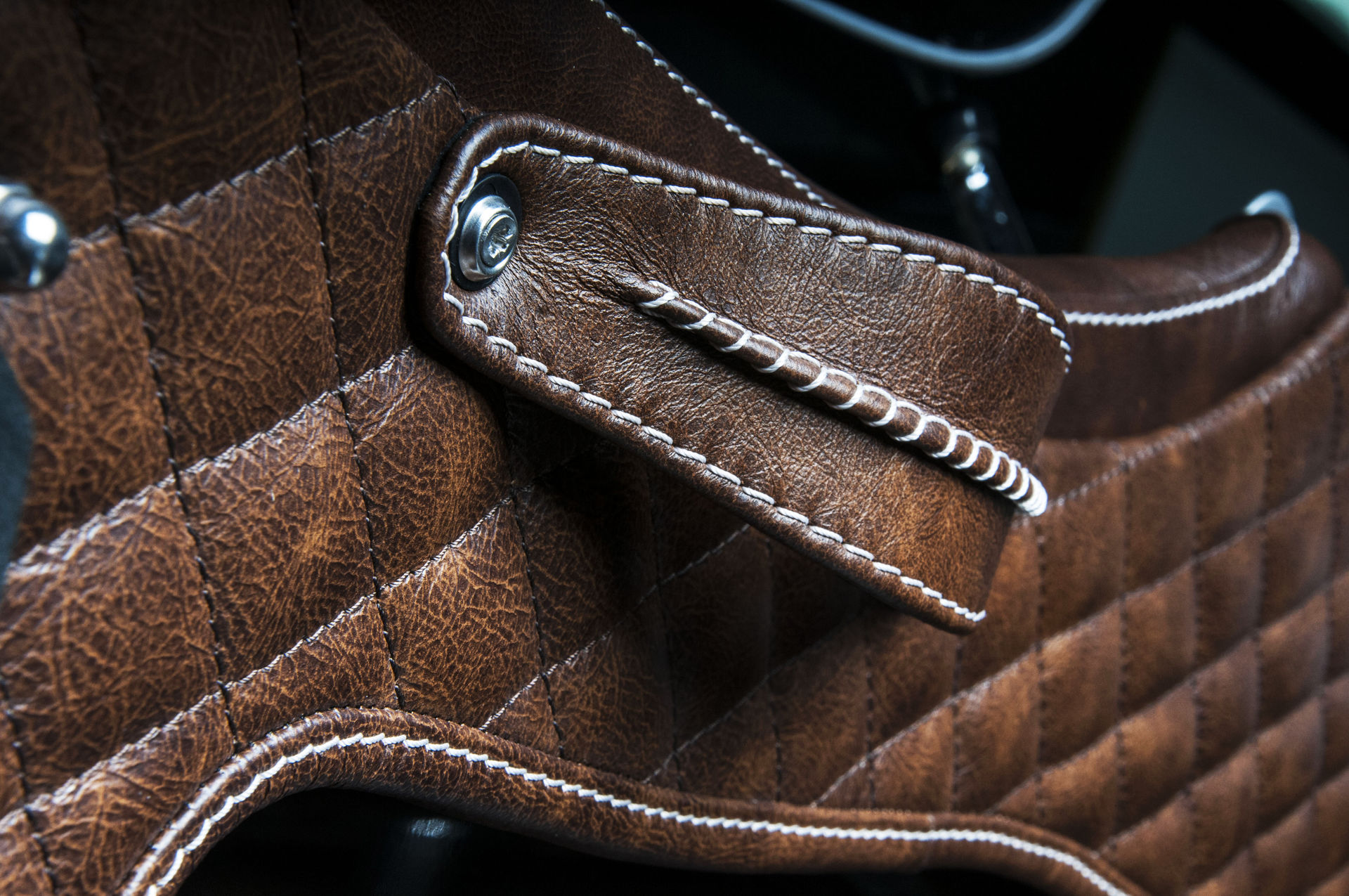 Automotive derivatives design，Automobile design，Interior design，