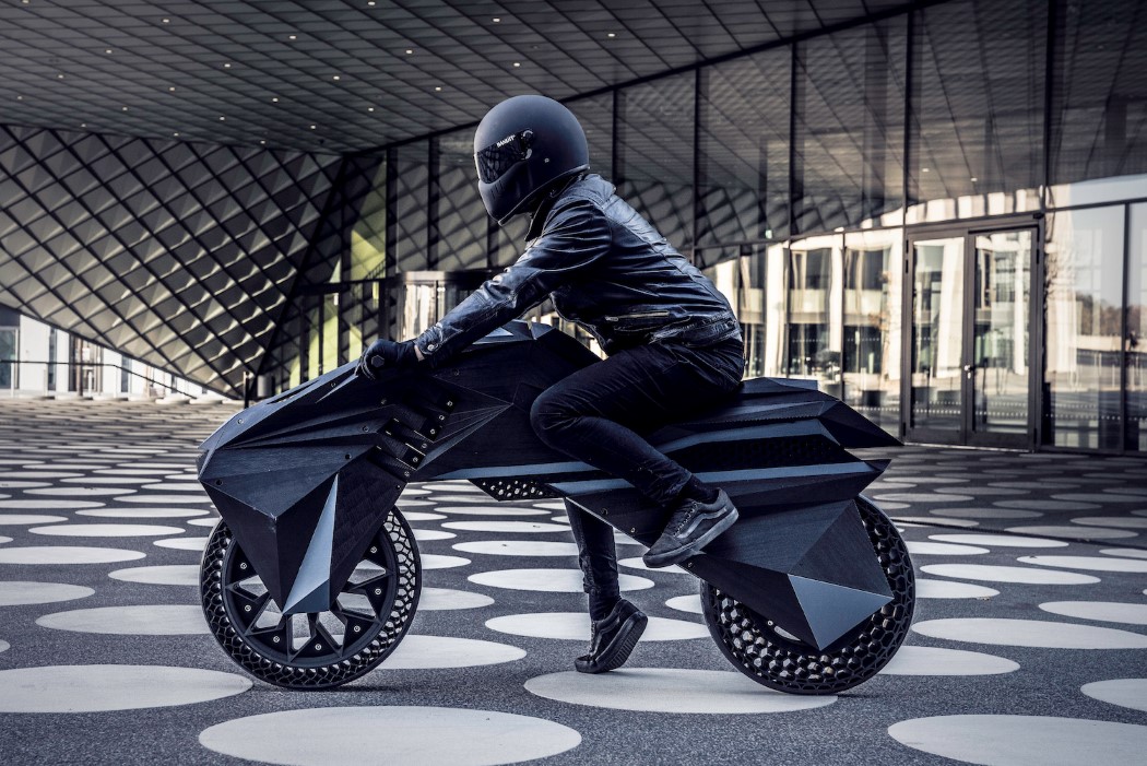 traffic，BigRepNera，3D printing，motorcycle，World's first car，black，