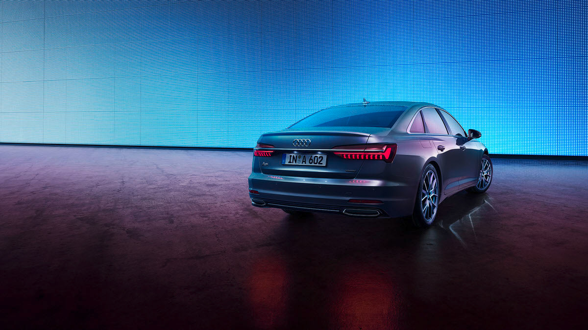 Photography，audi，audi，vehicle，traffic，Automobile design，character，color，