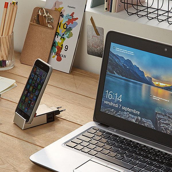 product design，Mobile phone bracket，wall charger ，