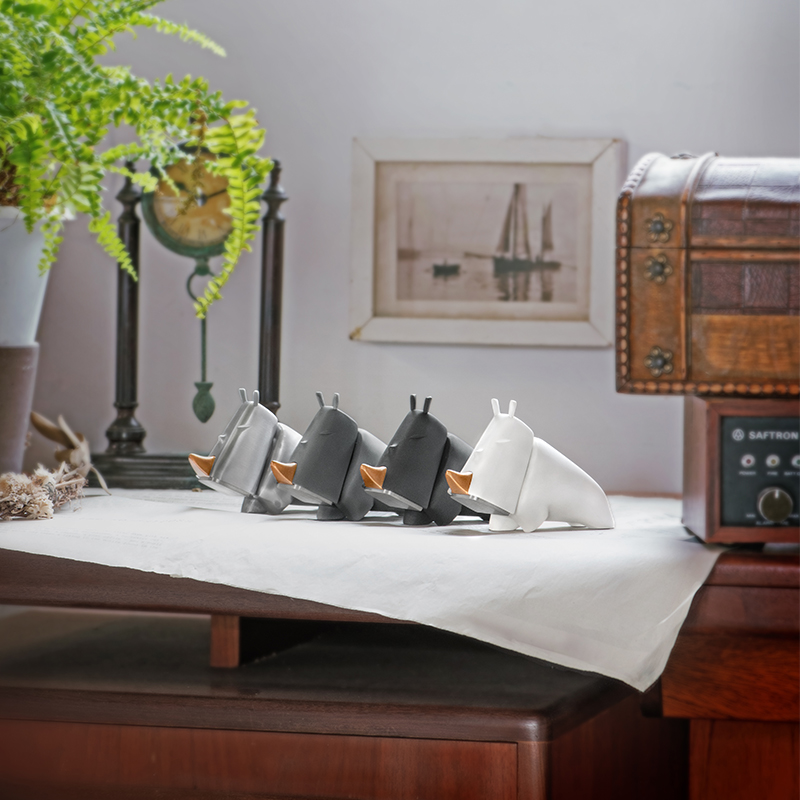 Desktop furnishings，Rhinoceros hammer，