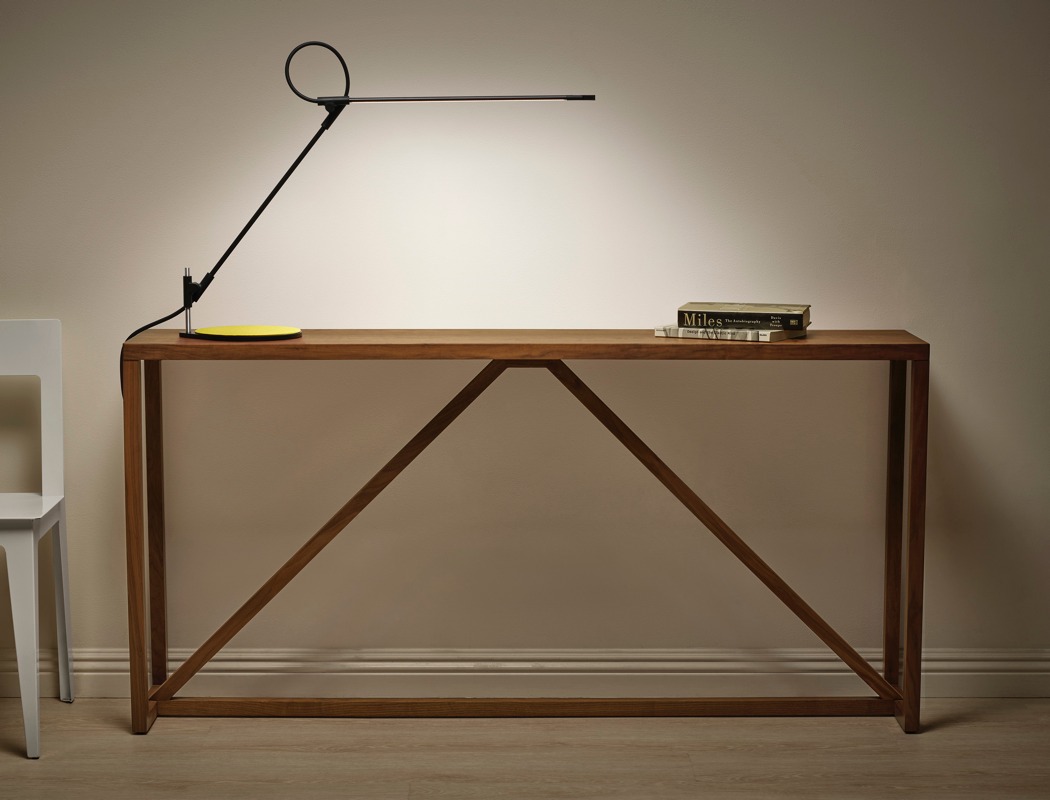 Superlight，Desk lamp，product design，Minimalist style，