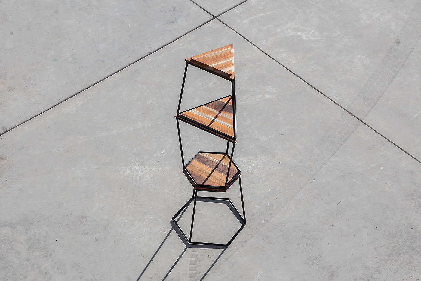 Tables and chairs，Geometry，space，