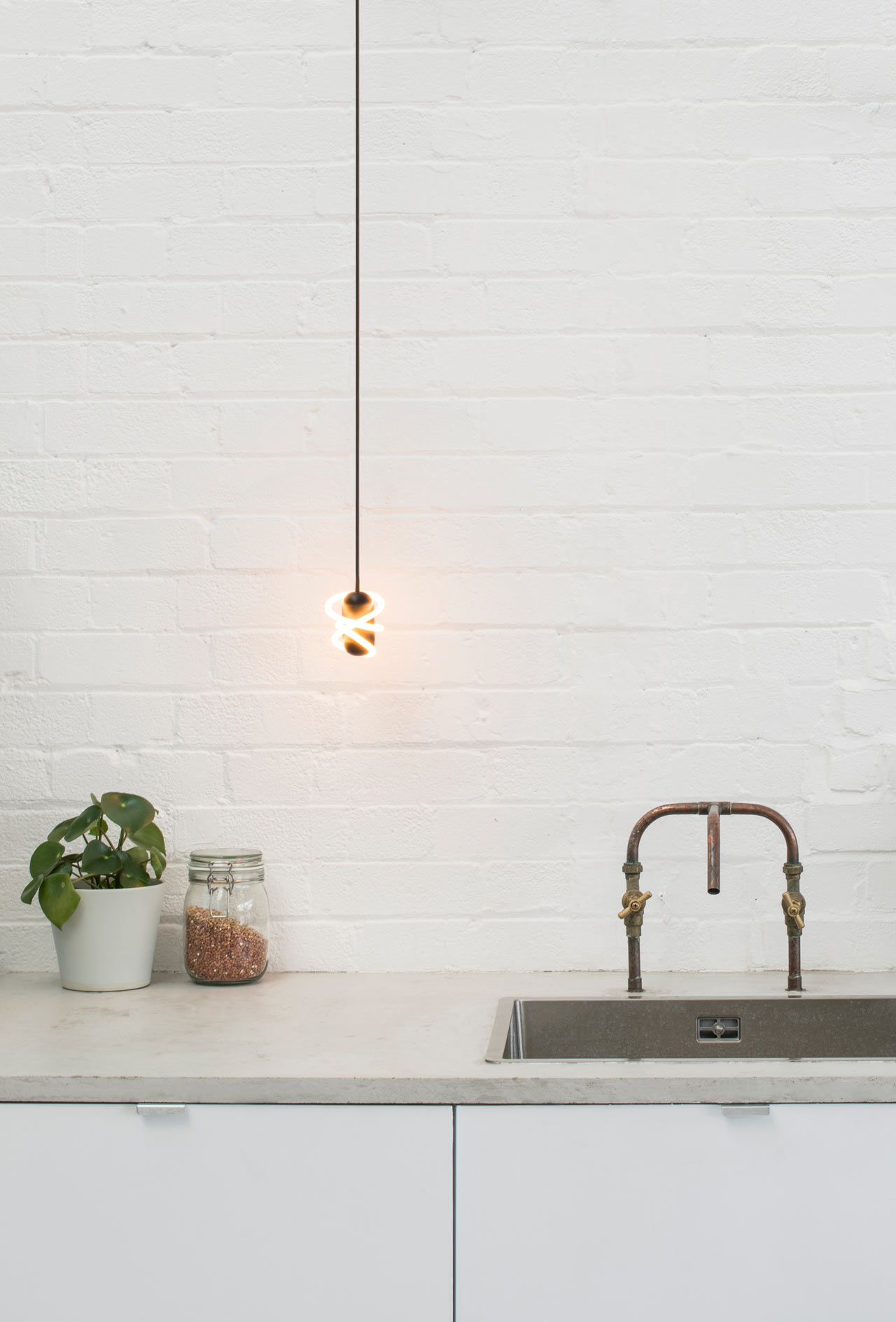 Lighting，Light bulb:，lighting，Home Furnishing，COLOURS，led，