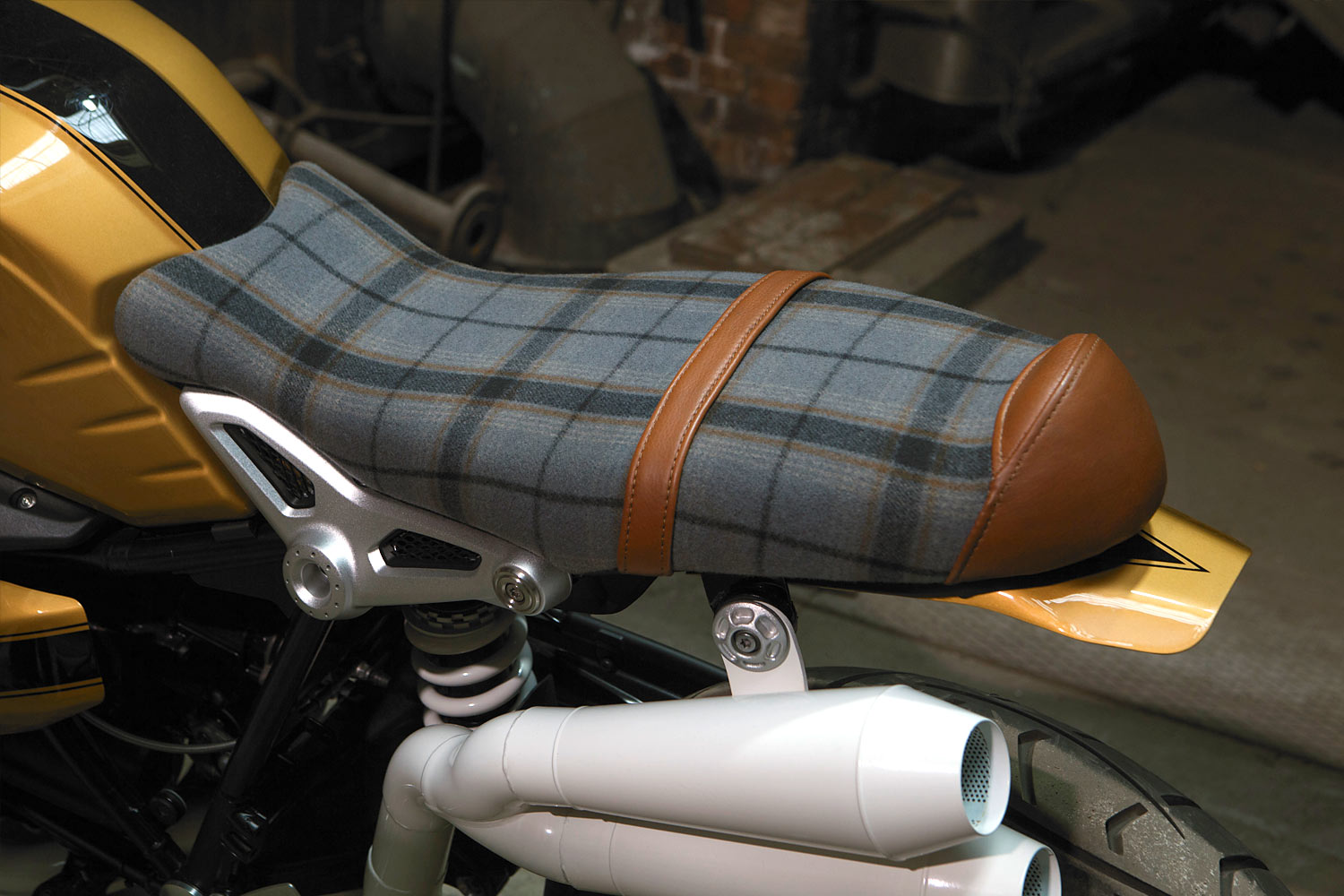 RAD PLAID，bmw，refit，motorcycle，traffic，
