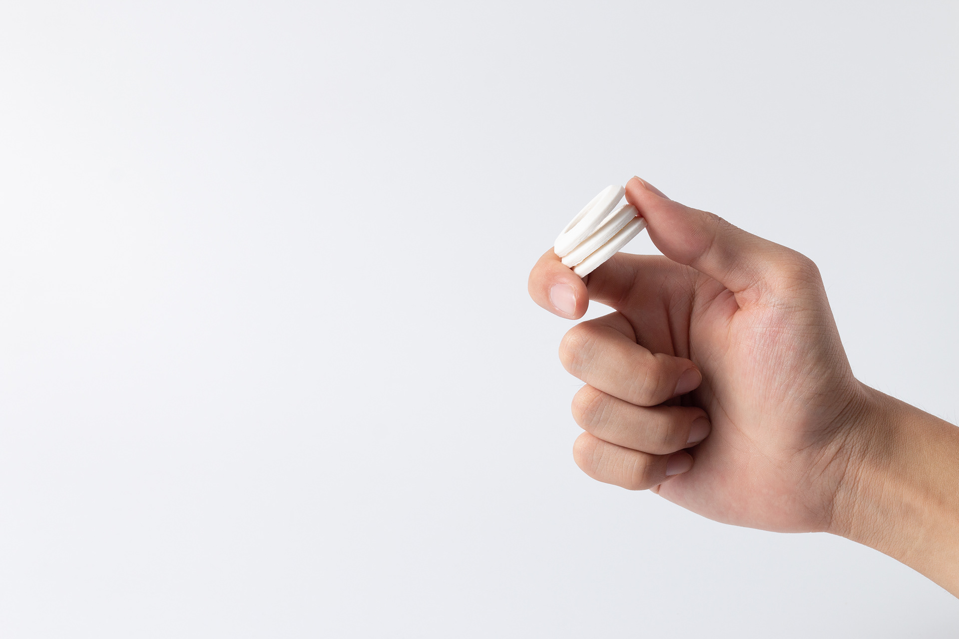 Magnetic nail，Office Supplies，originality，Magnetic paste，