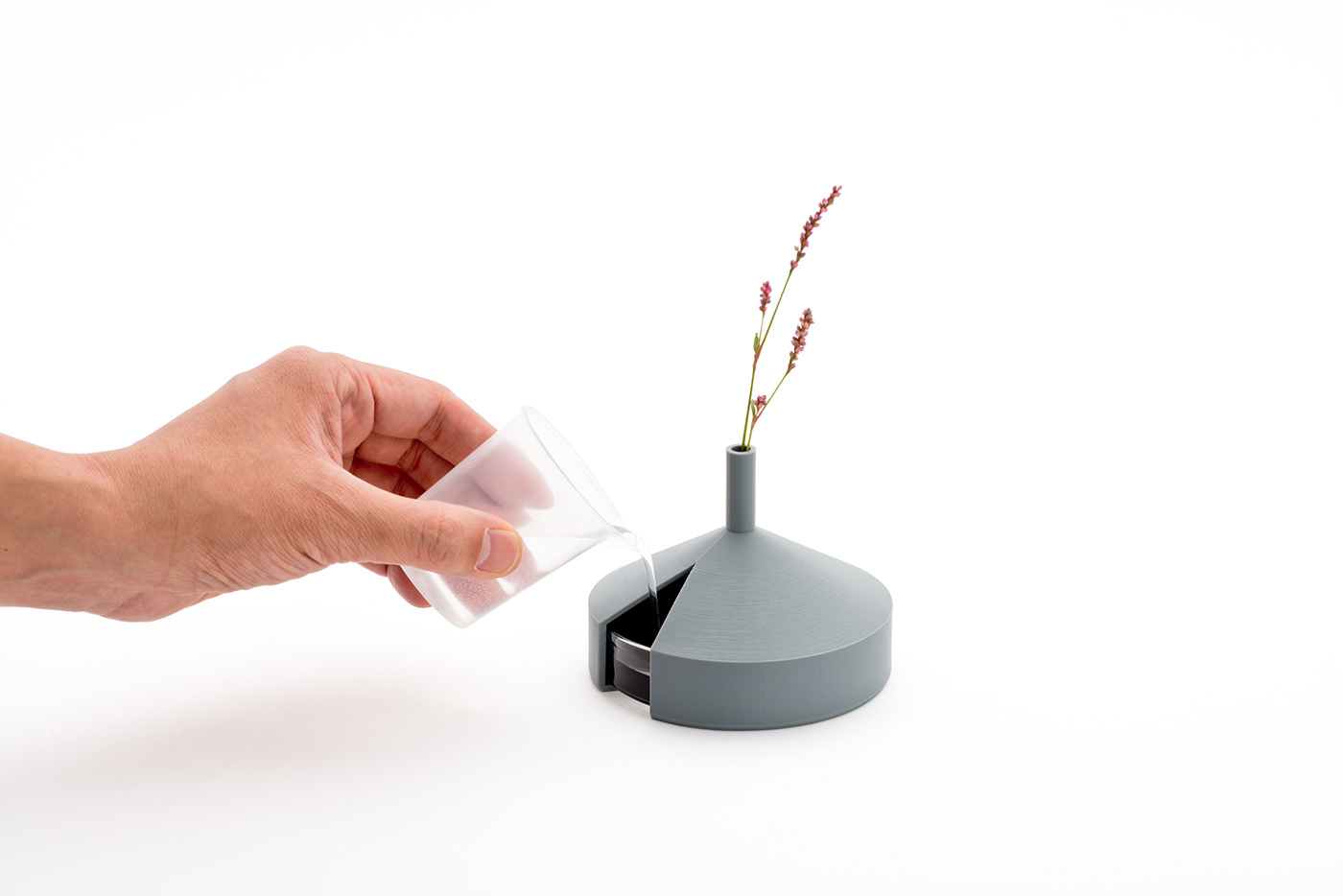 modern stylish，Advanced grey，Floral apparatus，Home design，Minimalist，Simple geometry，Mood，vase，