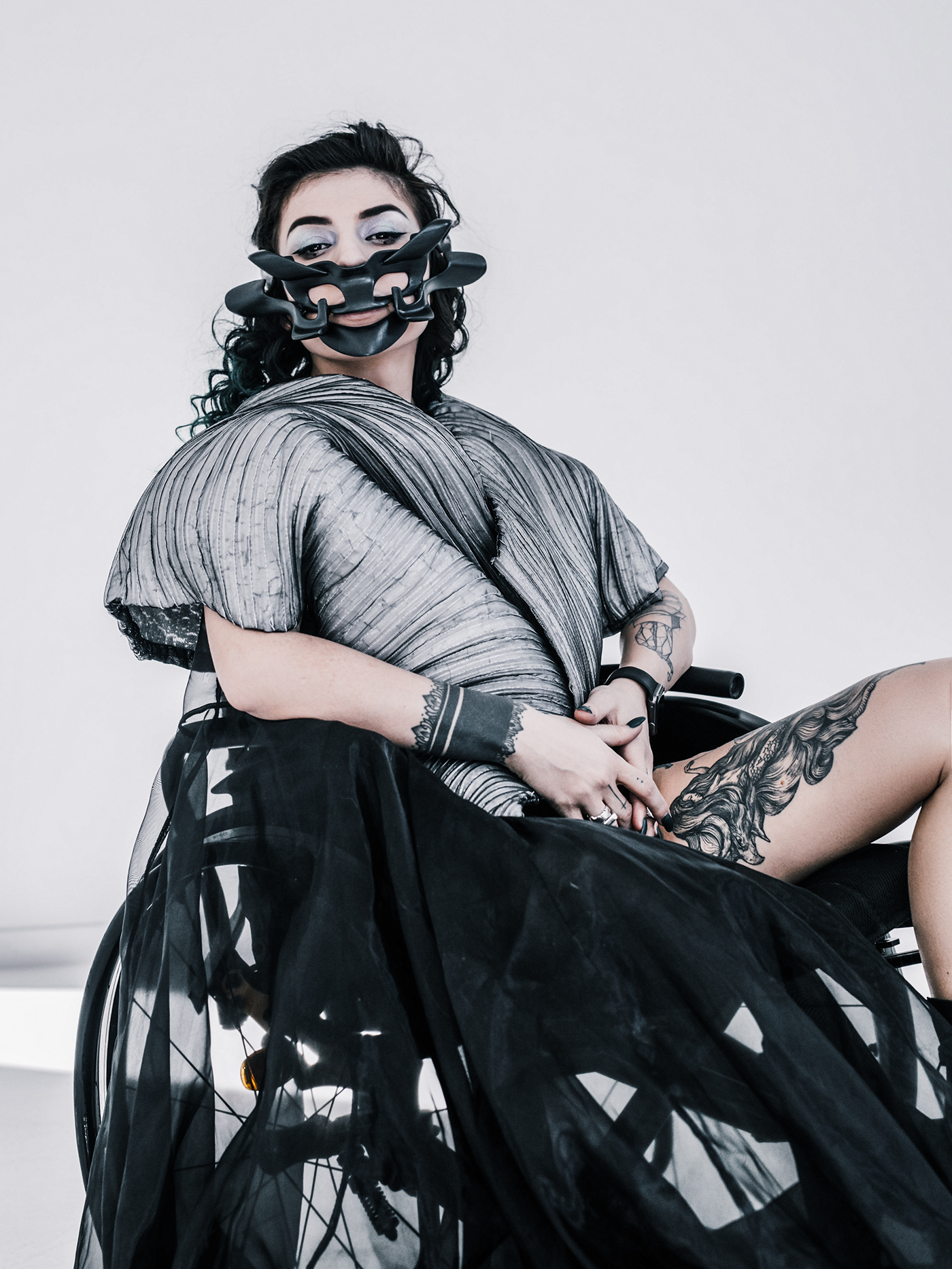 concept，Noninvasive neural interface，BCI，Neuromance，CYBER WARRIOR，wear，black，intelligence，