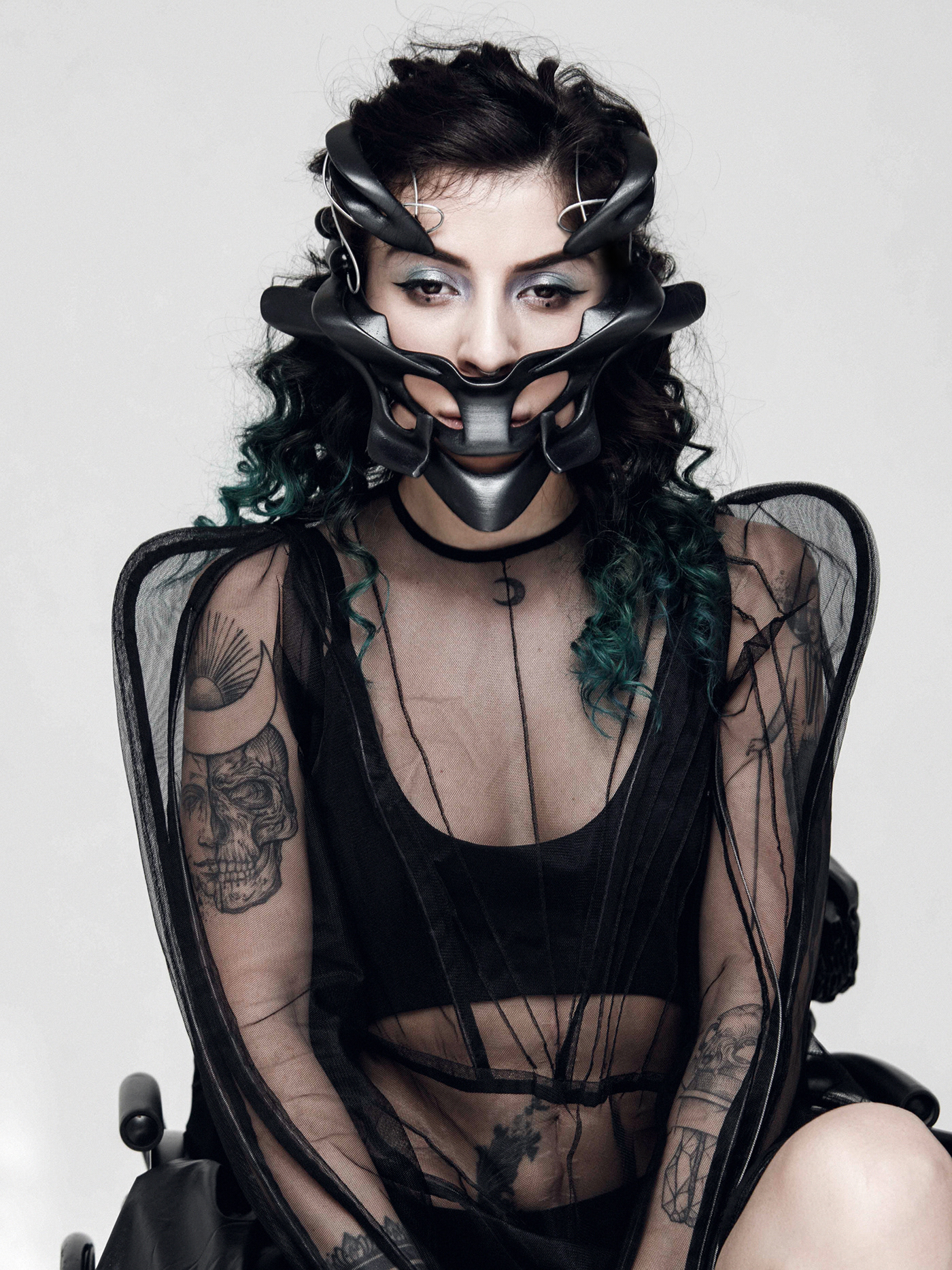 concept，Noninvasive neural interface，BCI，Neuromance，CYBER WARRIOR，wear，black，intelligence，