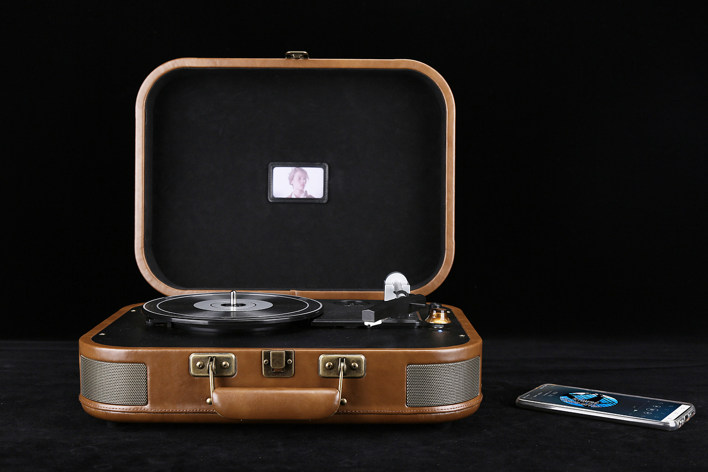 Black glue machine，phonograph，a record player，Portable record player，Vintage record player，