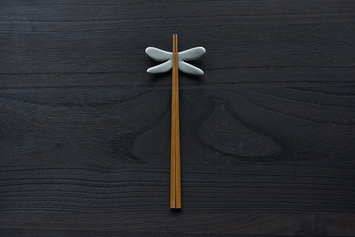 product design，dragonfly，tableware，Chopstick holder，