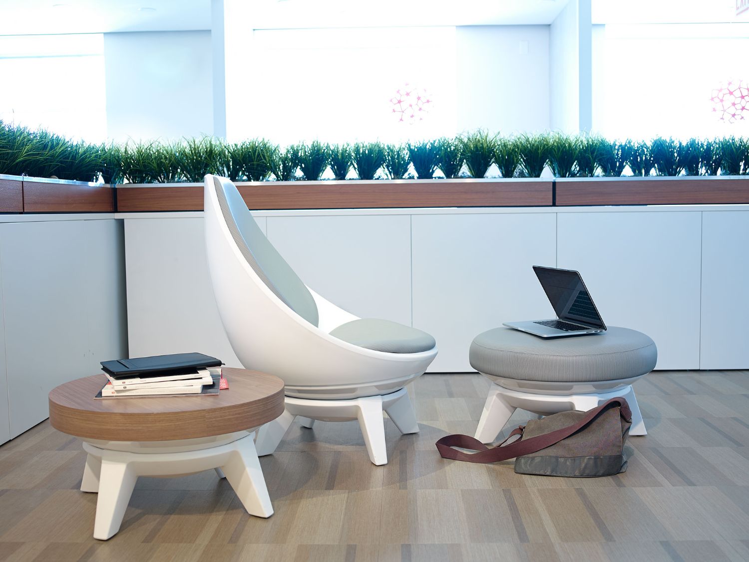 chair，Color contrast，swing，furniture，