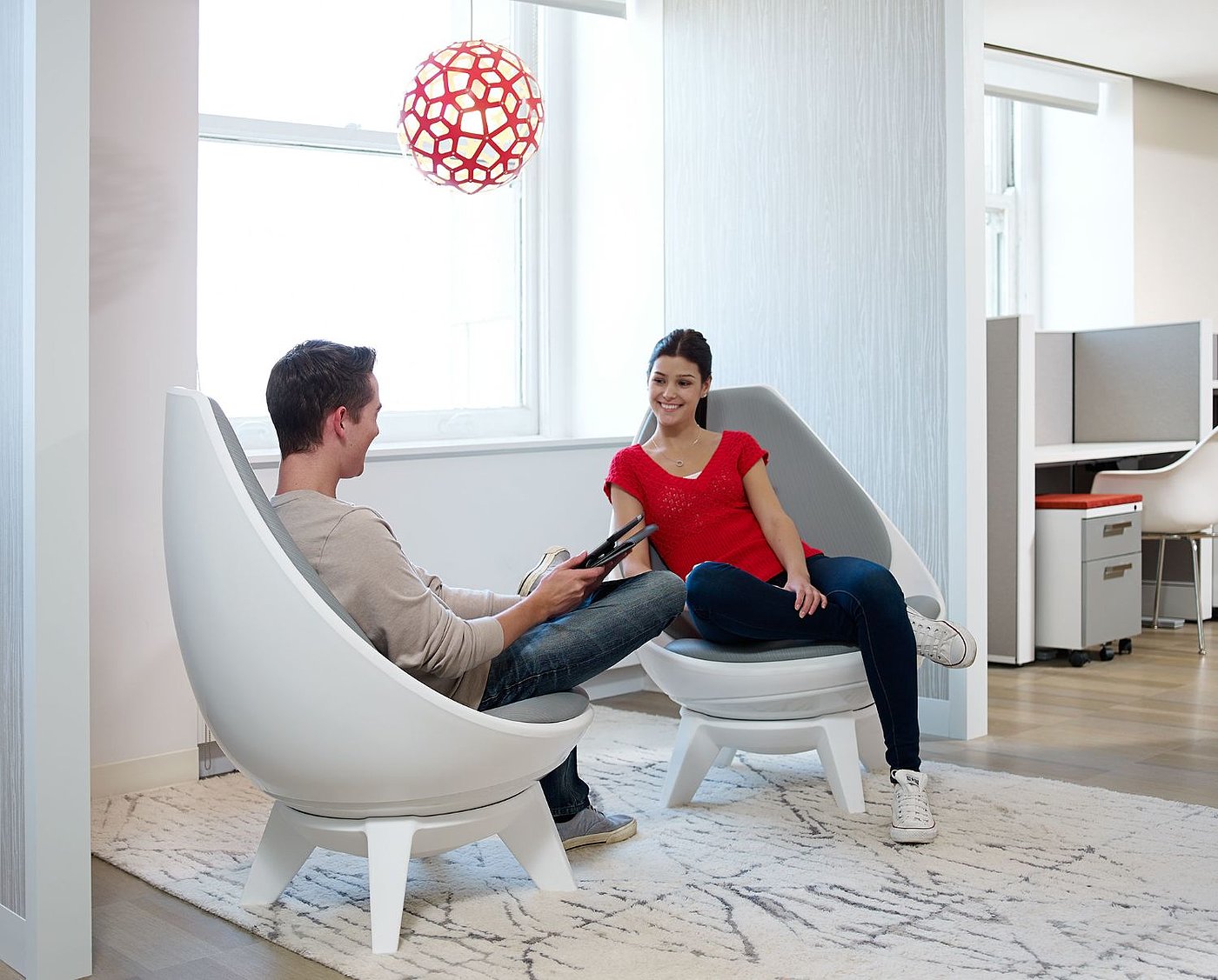 chair，Color contrast，swing，furniture，