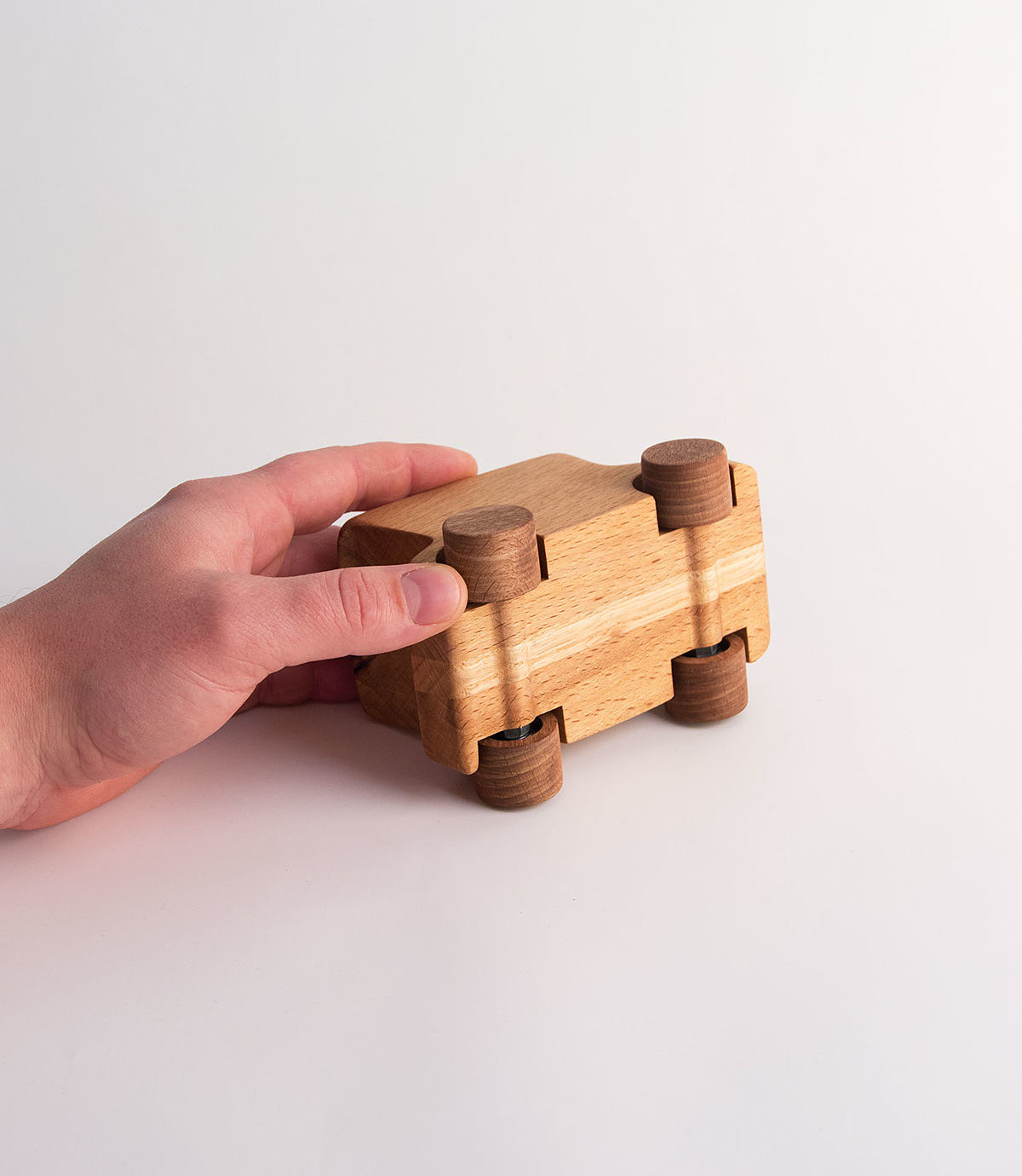automobile，woodiness，Toys，