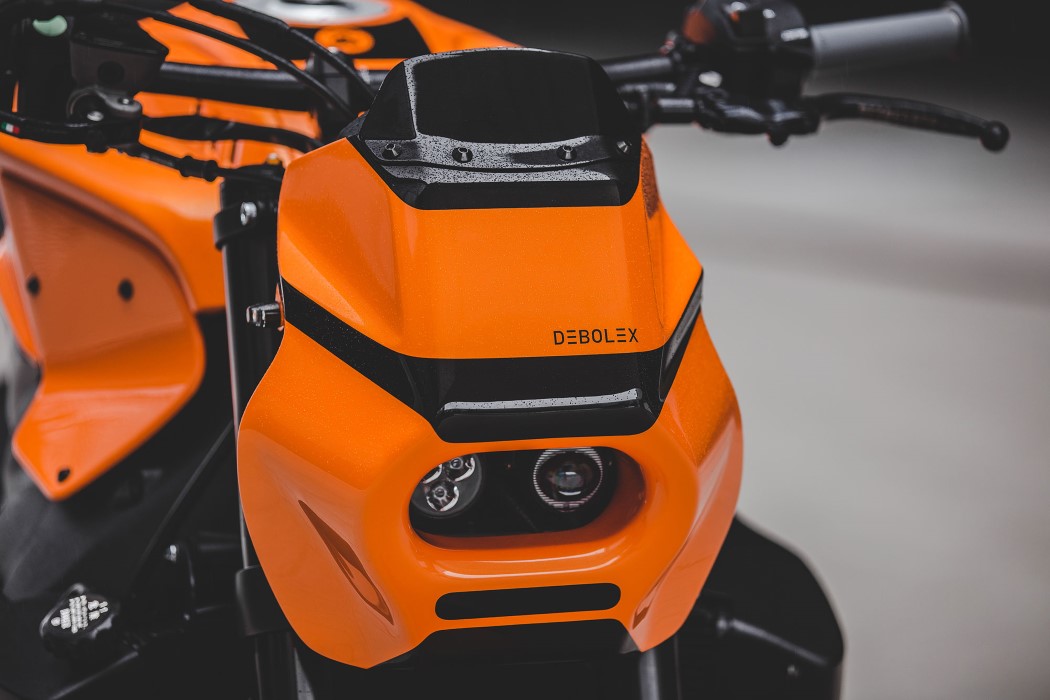 compete in speed，attack，Yamaha MT-10，Motorcycle，