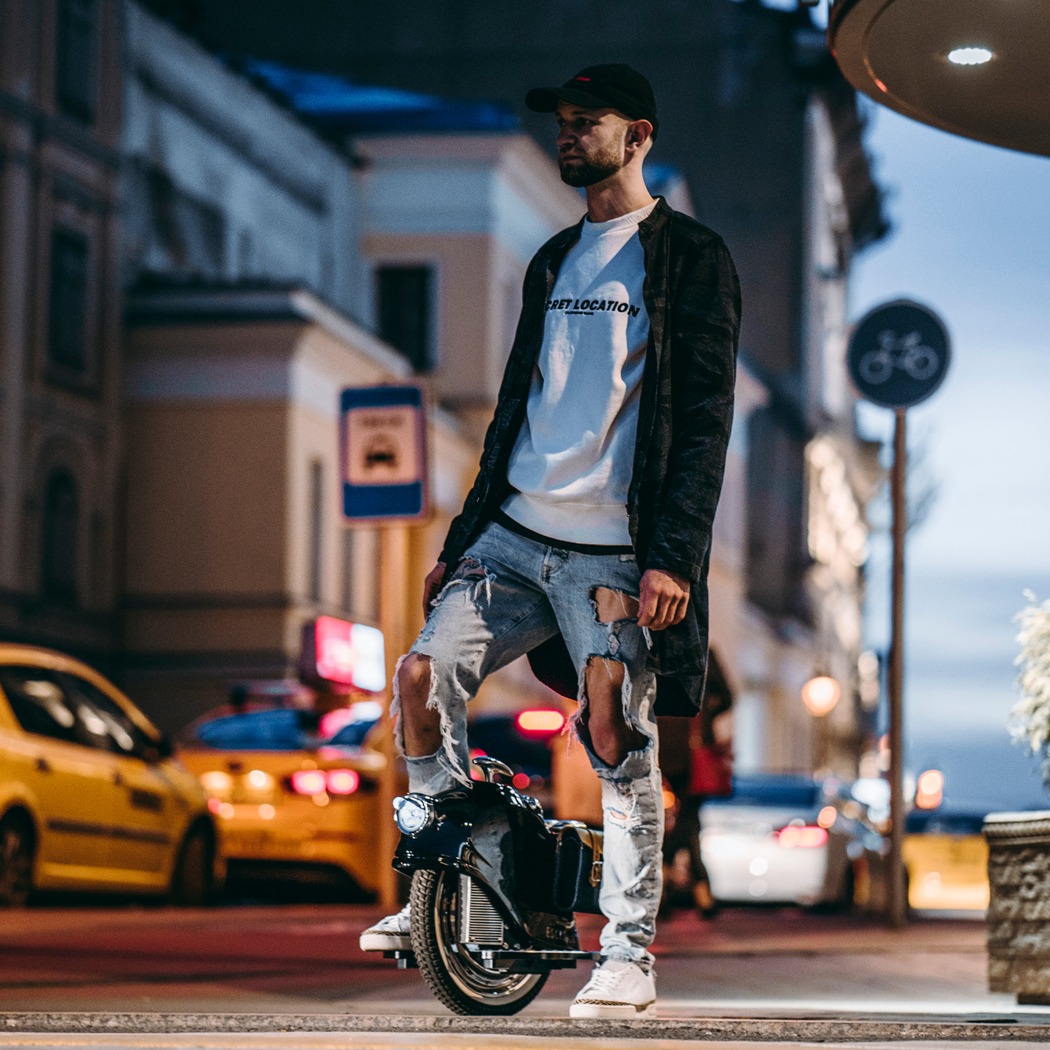 industrial design，vehicle，wheelbarrow，