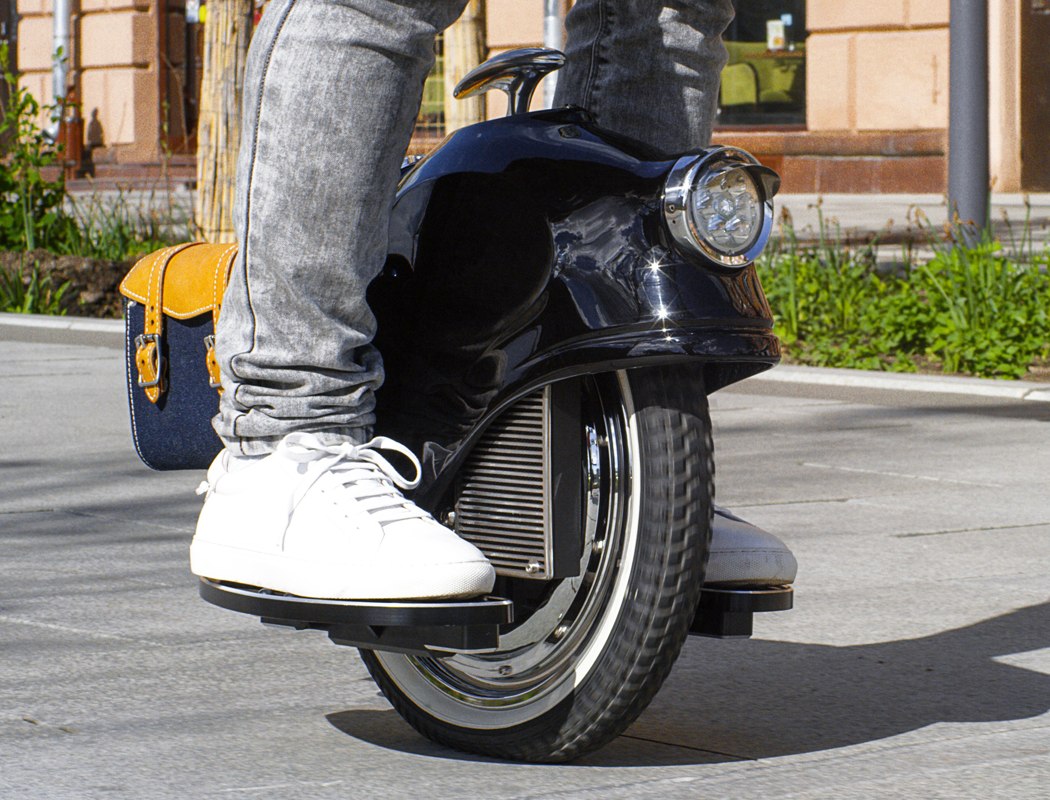 industrial design，vehicle，wheelbarrow，