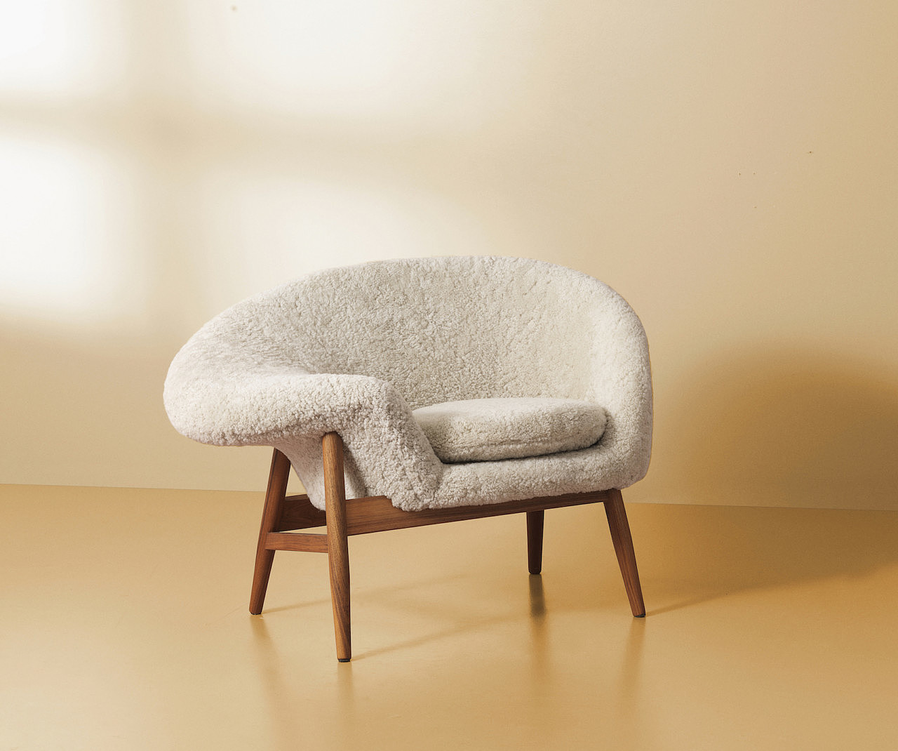 Armchair，Leisure chair，furniture，Fried Egg，