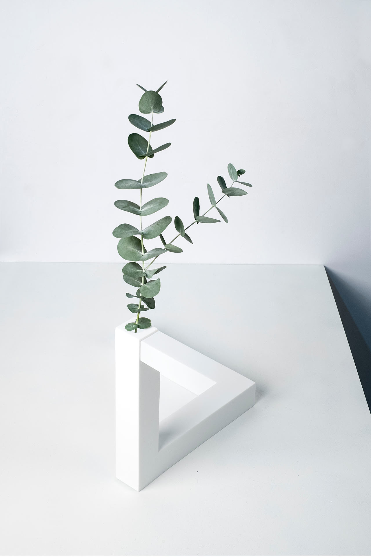 Home Furnishing，vase，triangle，white，Four four，