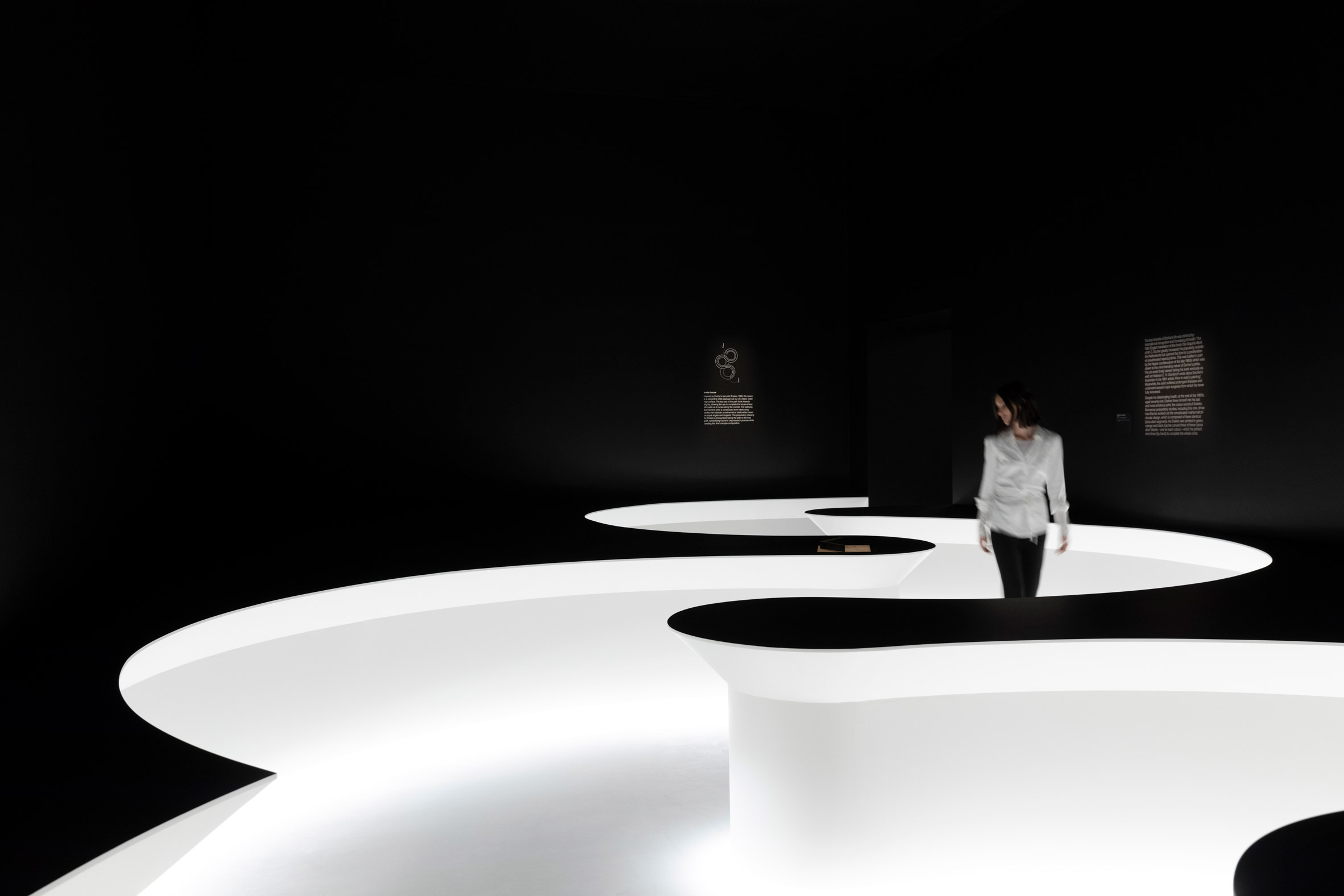 exhibition，Escher ，black and white，Interior design，
