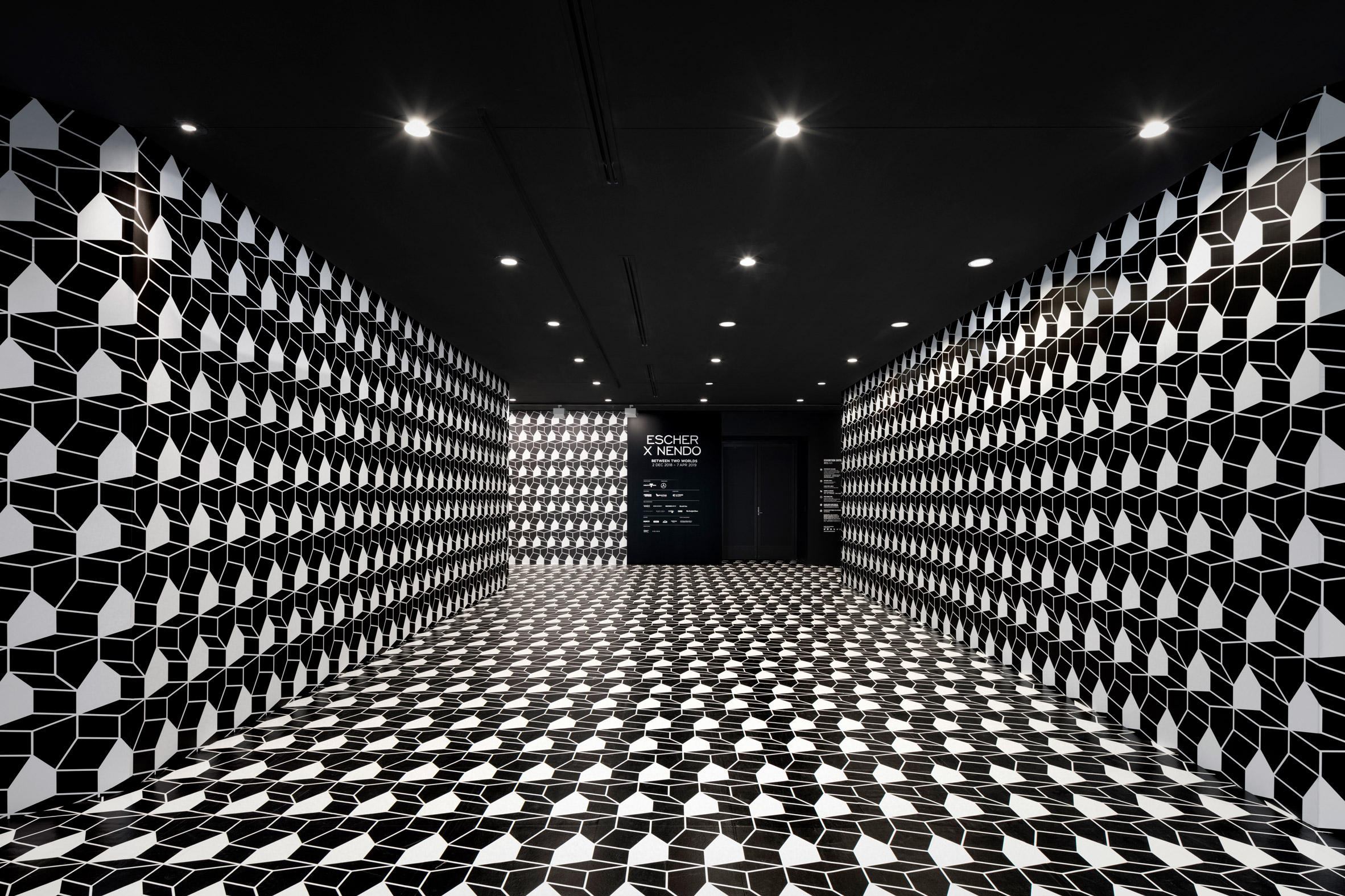 exhibition，Escher ，black and white，Interior design，