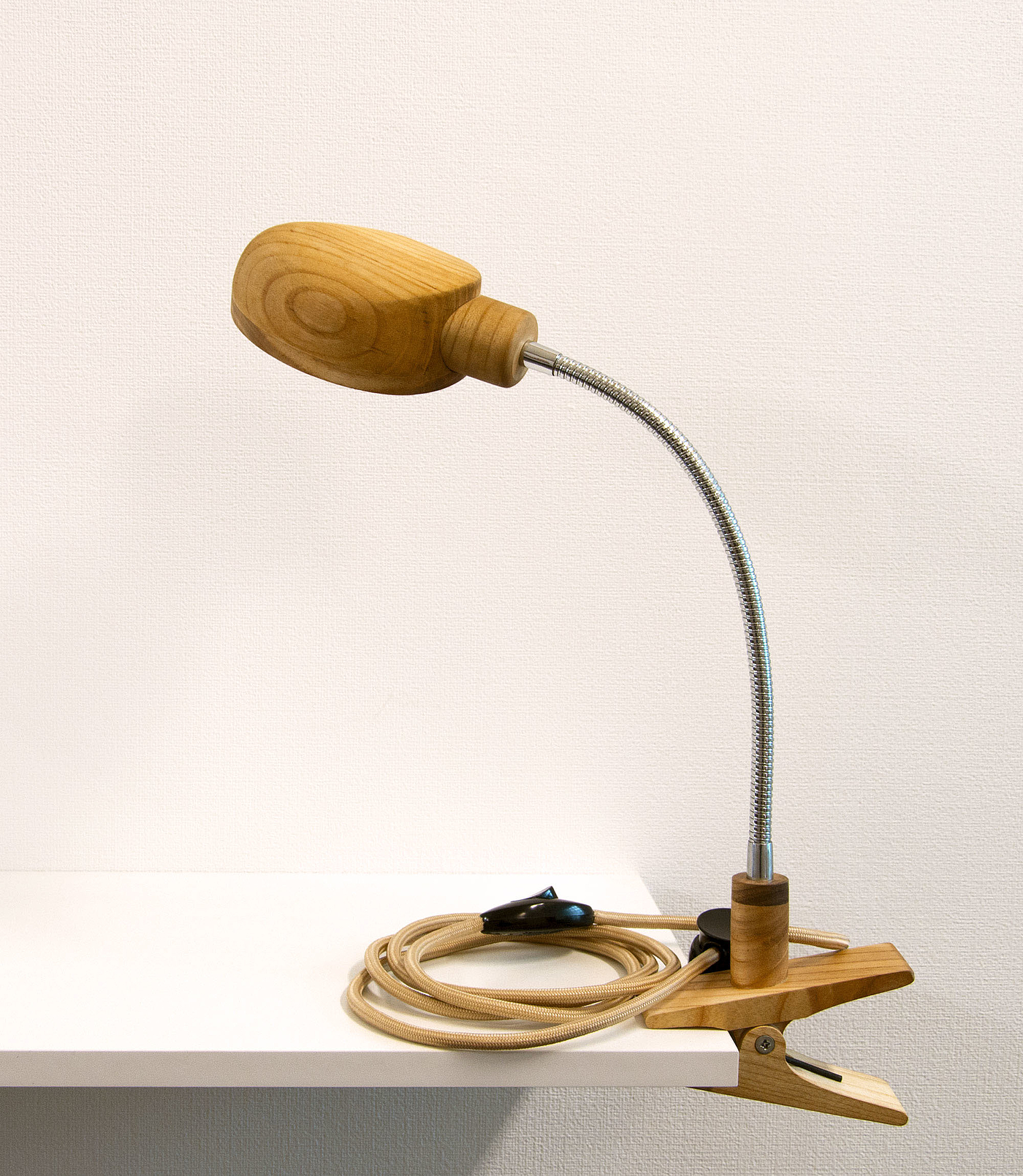 Metal，Natural wood，lamp，