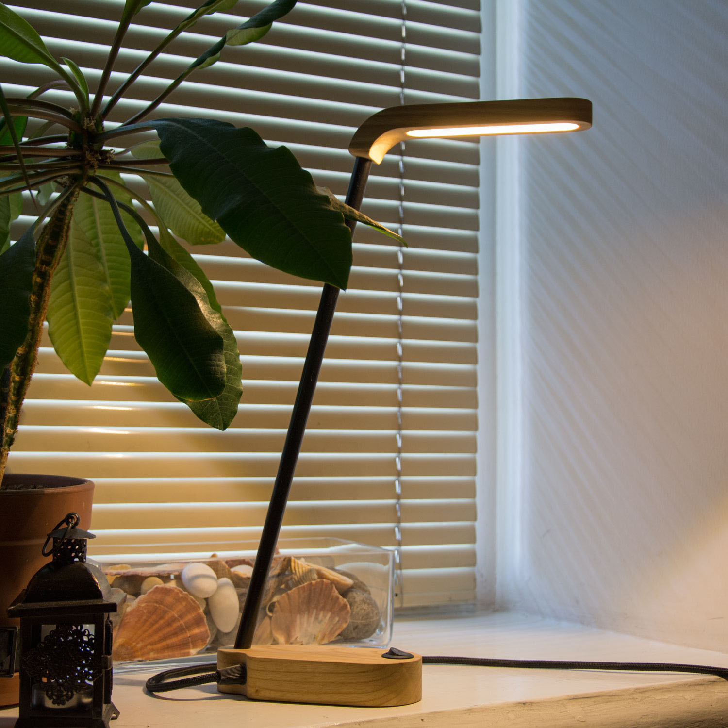 product design，Lamp design，woodiness，