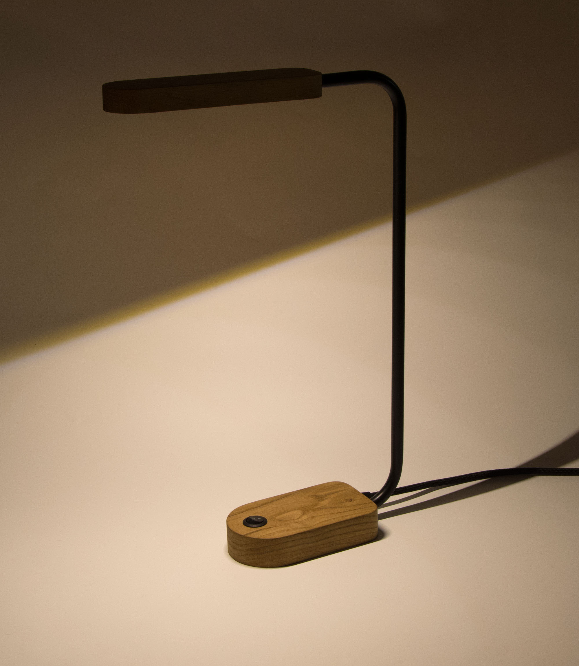 product design，Lamp design，woodiness，