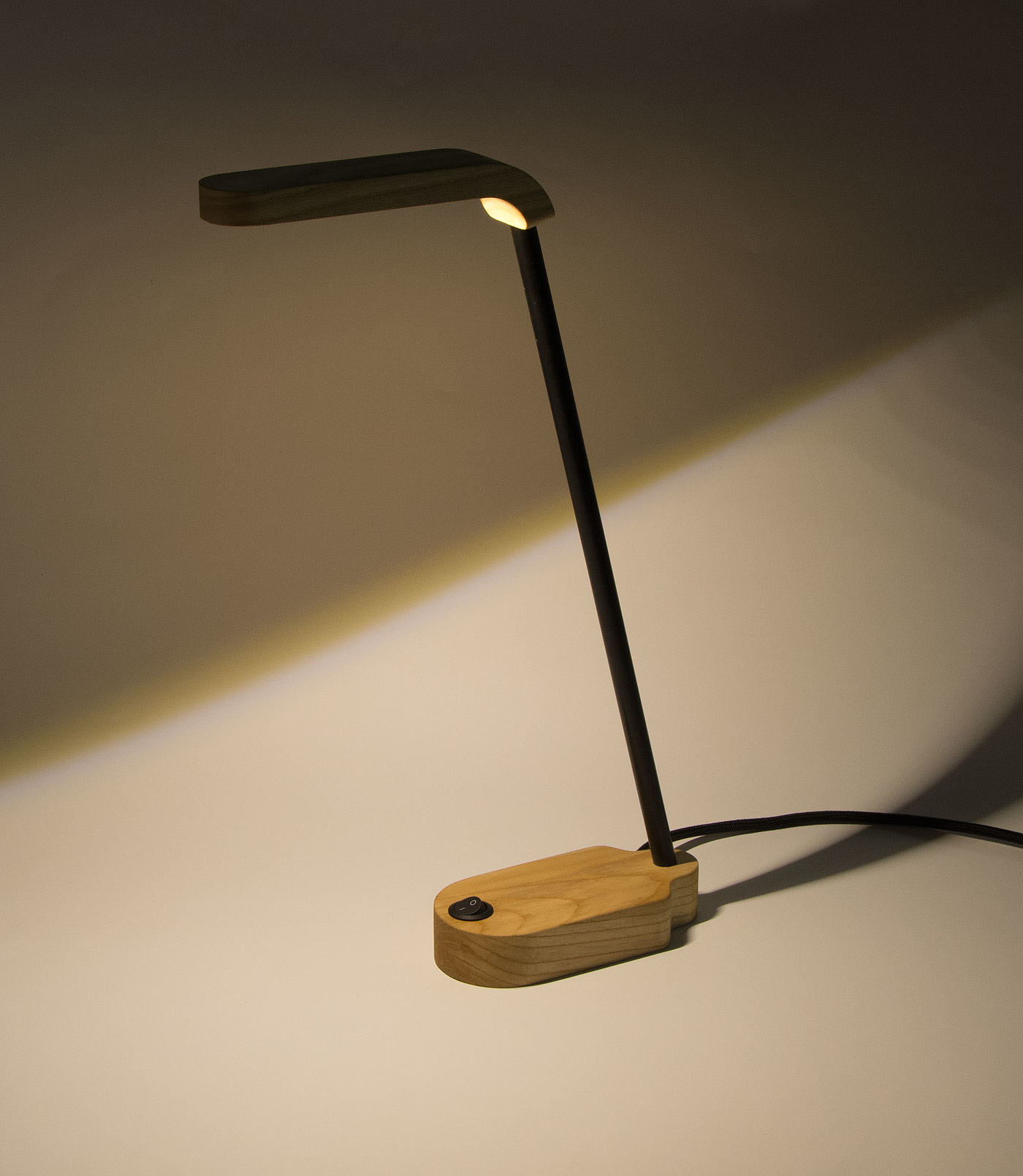 product design，Lamp design，woodiness，