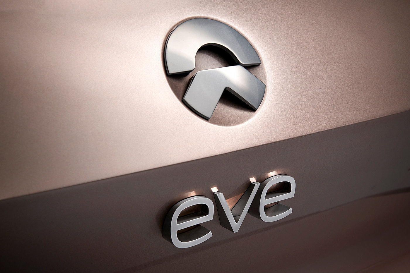 conceptual design，brand，eve，automobile，