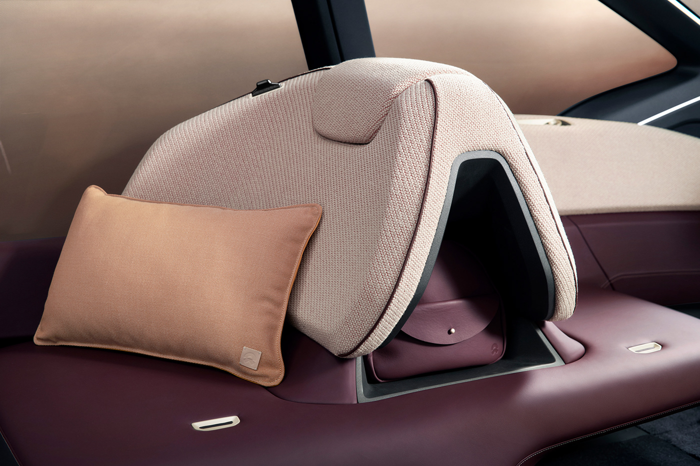 conceptual design，brand，eve，automobile，