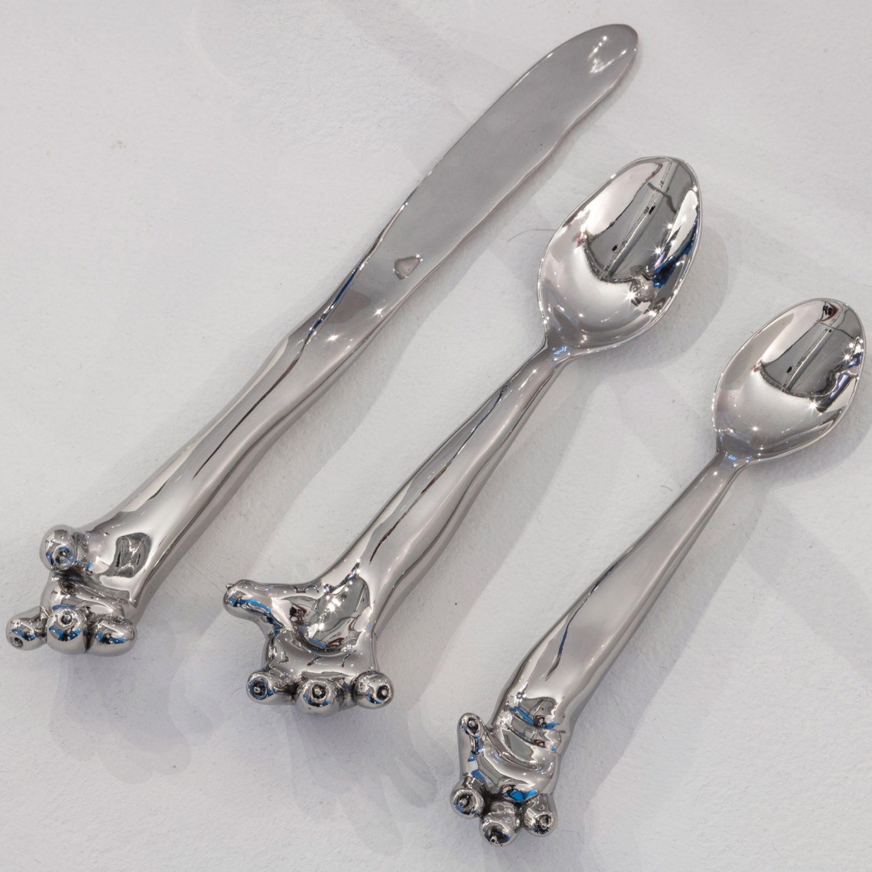 animal，silver，tableware，kitchen，