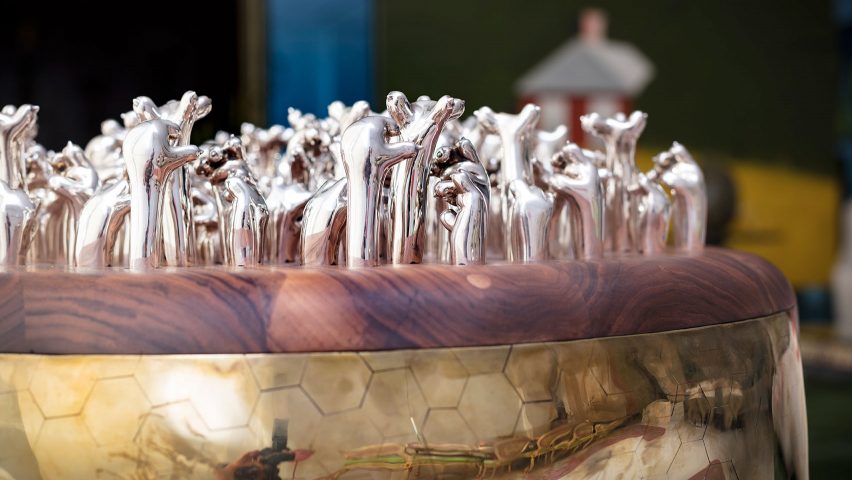 animal，silver，tableware，kitchen，