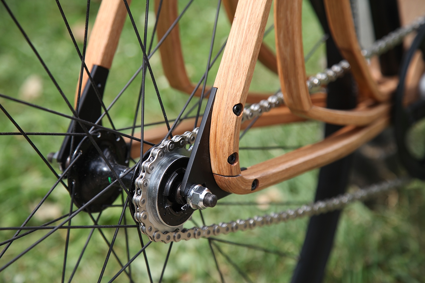 conceptual design，vehicle，Wooden bicycle，Minimalism，