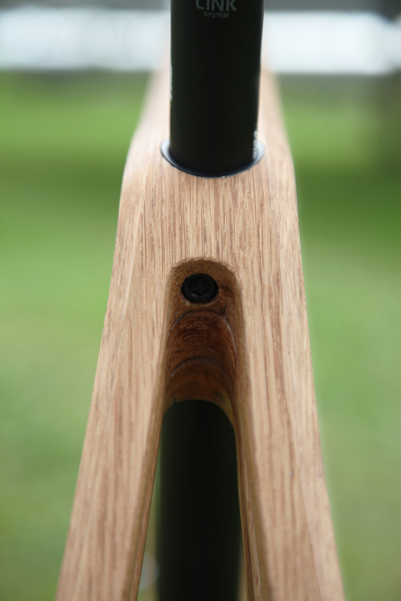 conceptual design，vehicle，Wooden bicycle，Minimalism，