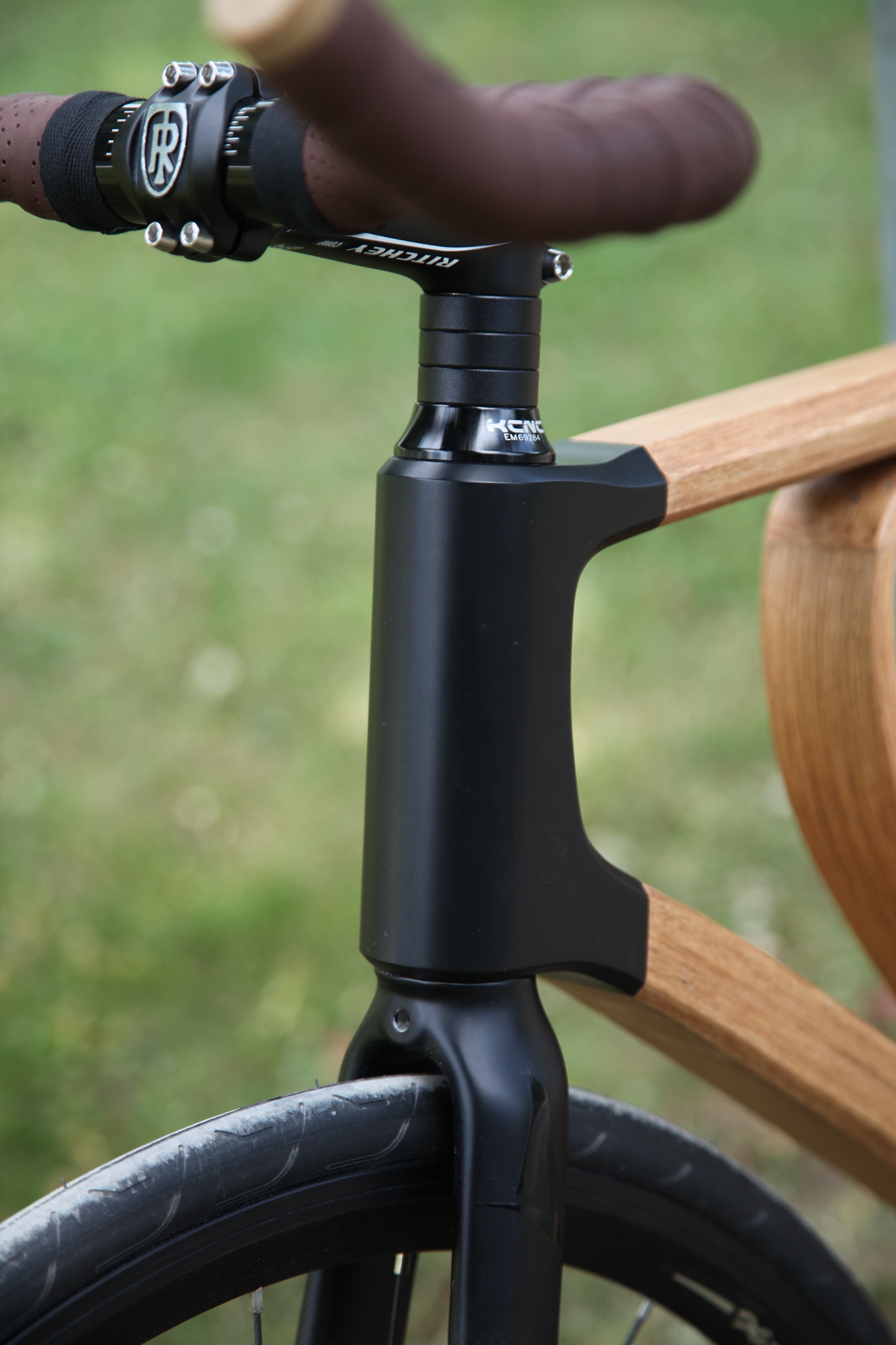 conceptual design，vehicle，Wooden bicycle，Minimalism，