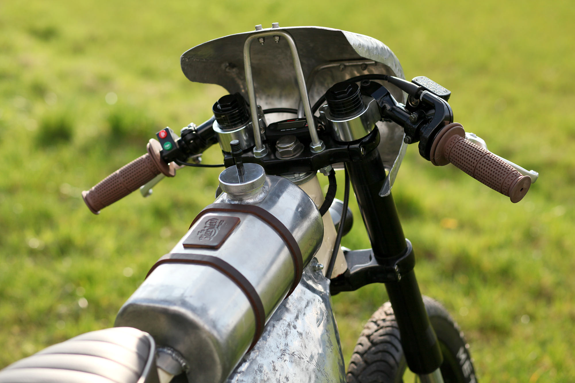 Change car，motorcycle，Honda，C90'Speedcub'，Pip Davidson，