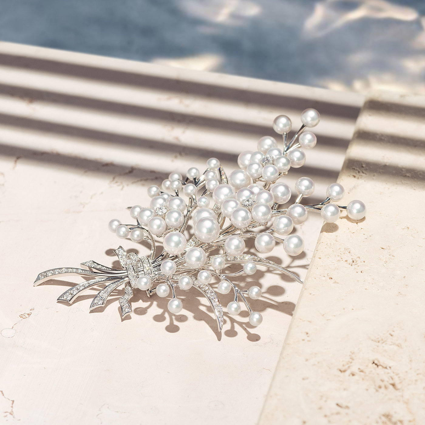 fashion，brand，jewelry，