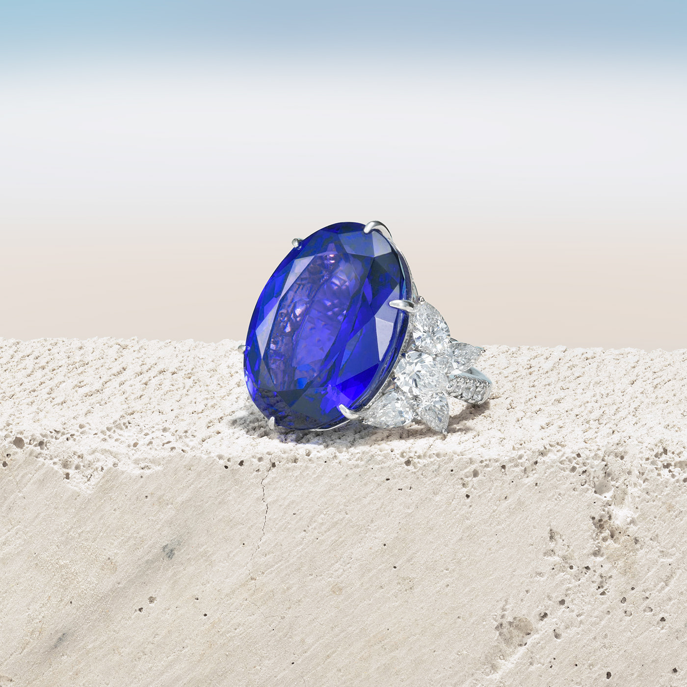 fashion，brand，jewelry，