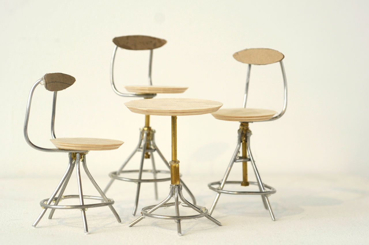 to work in an office，chair，chair，