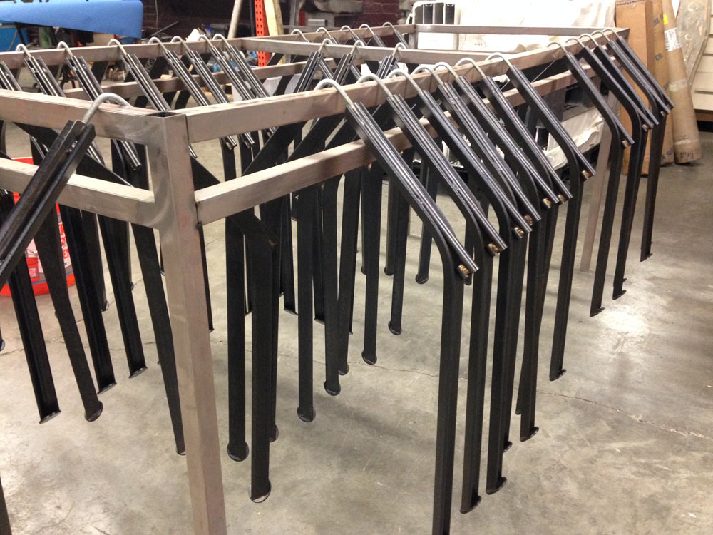 to work in an office，chair，chair，