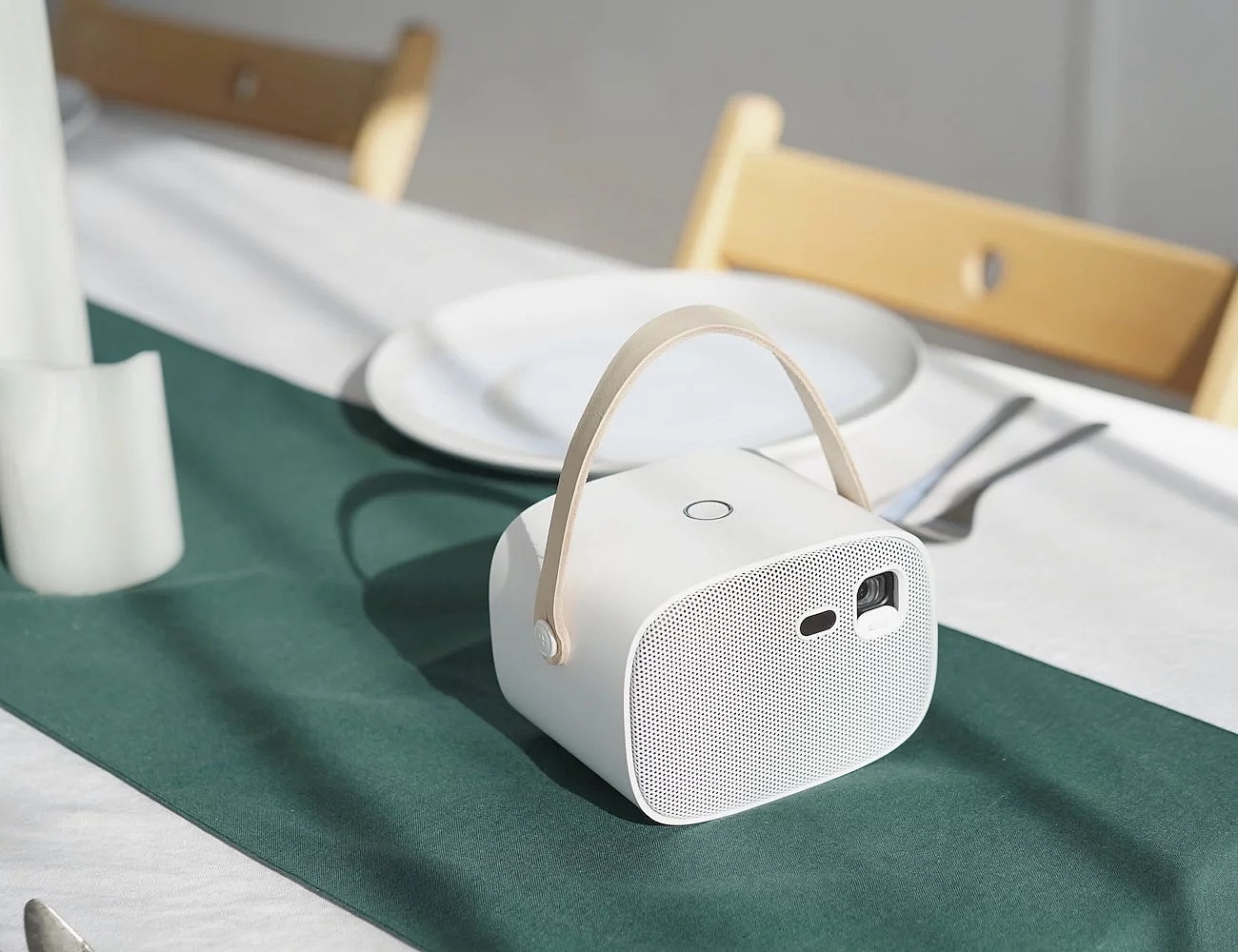 Projector，Household type，white，