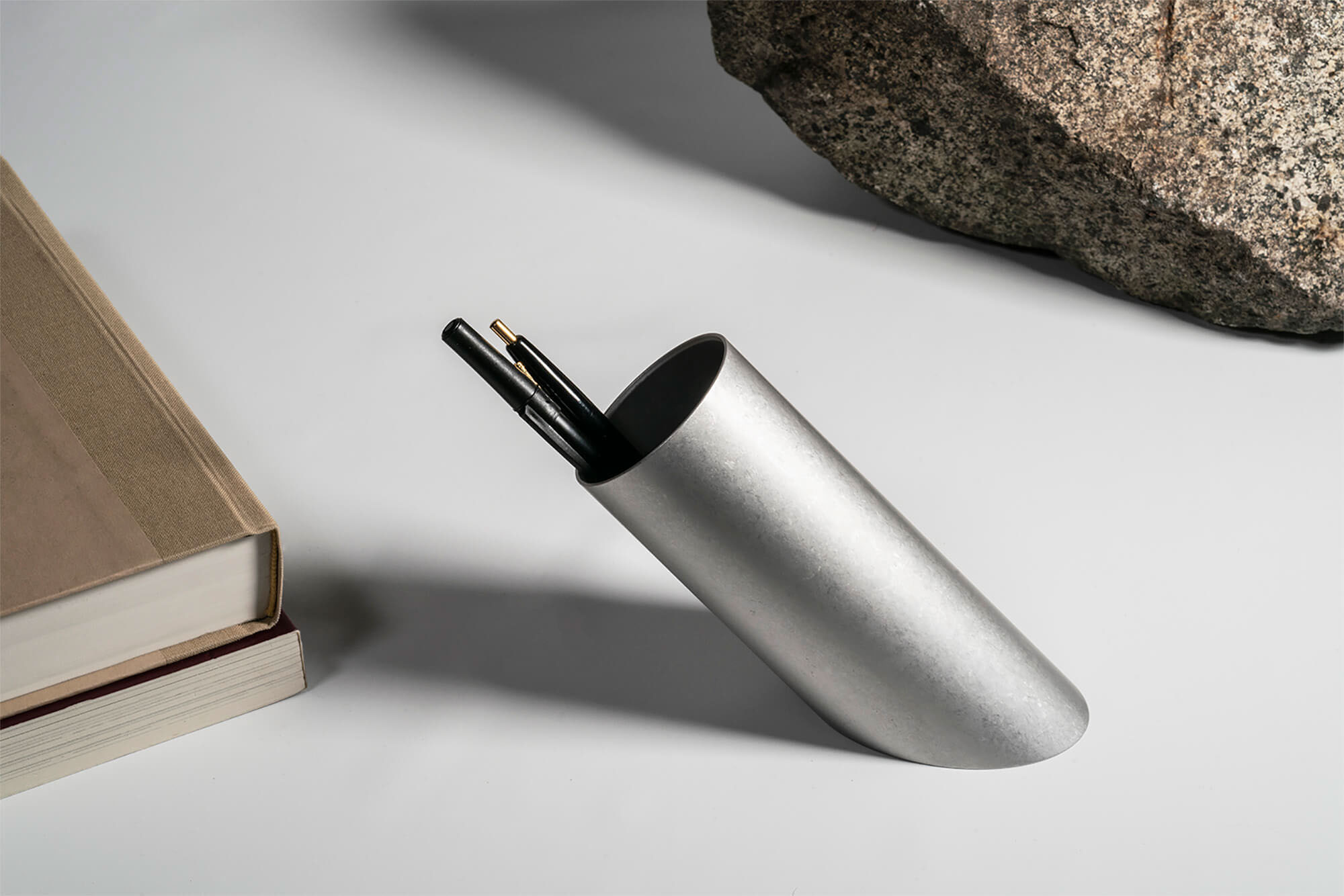 45 degrees，pen container，Isle Collection，Aluminium，