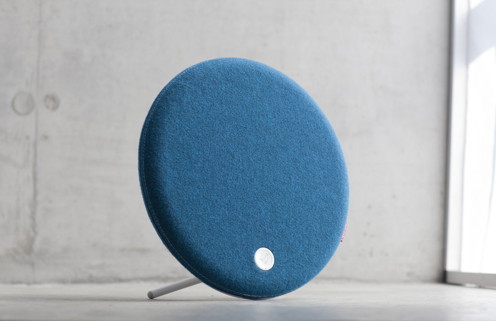 Video entertainment，sound，fashion，Feminization，