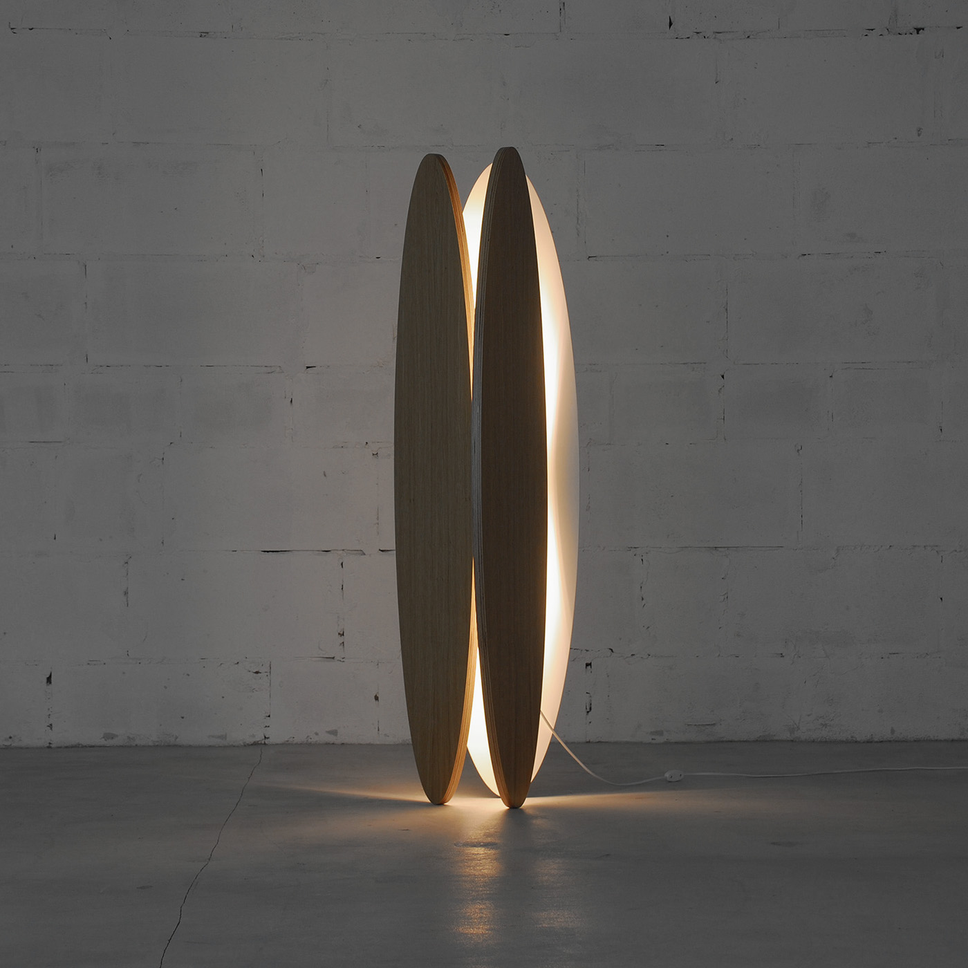 Floor lamp，lighting，Ova lamps，